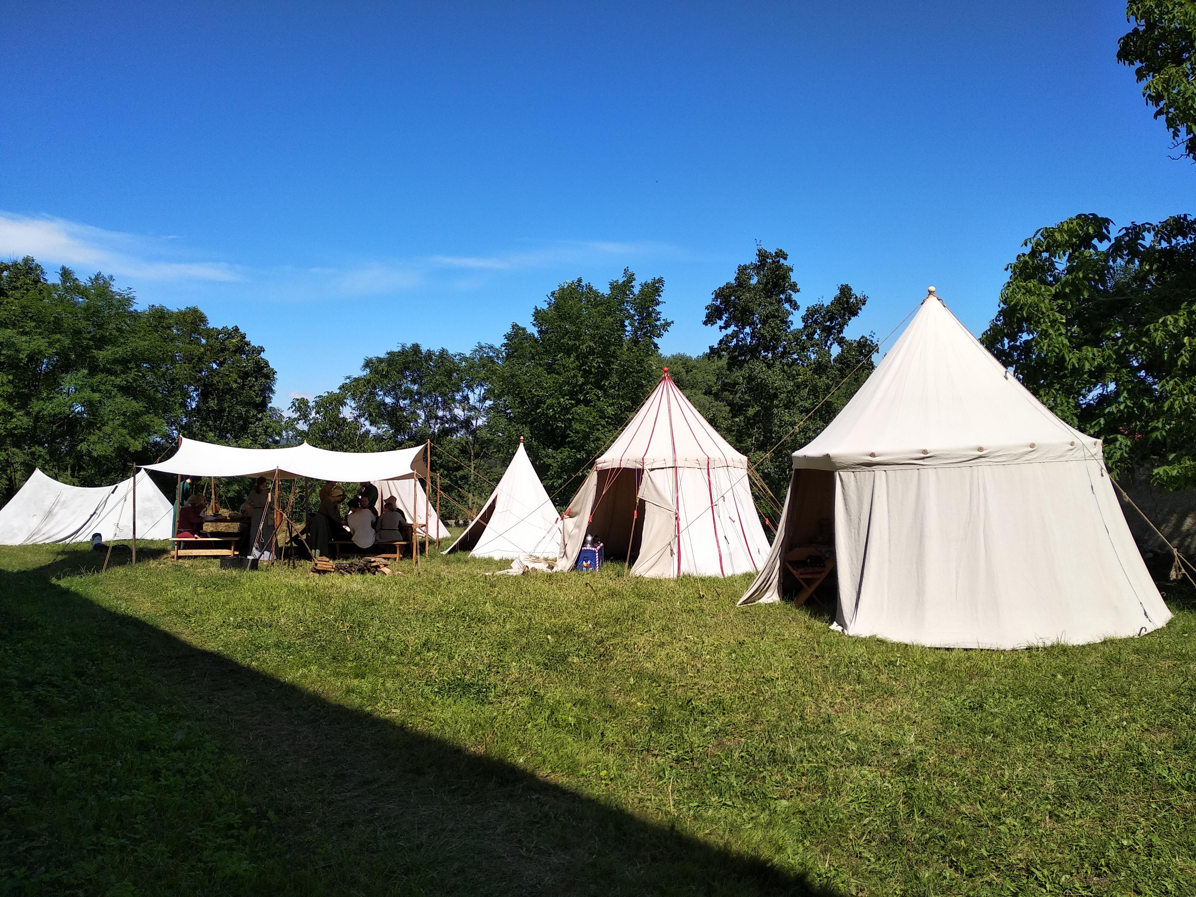 Ubytování na zámku Pátek foto 3