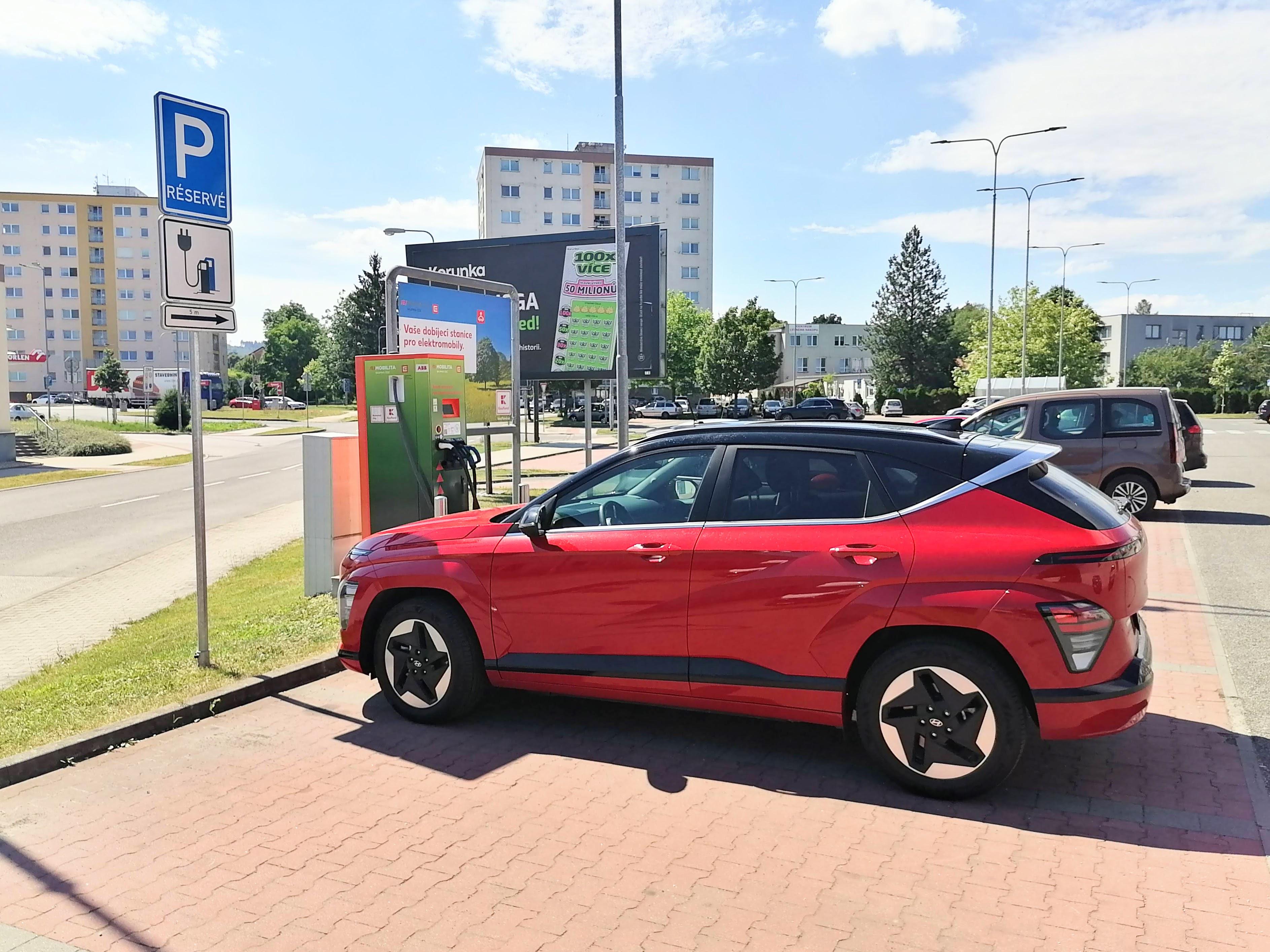 Nabíjecí stanice ČEZ foto 3