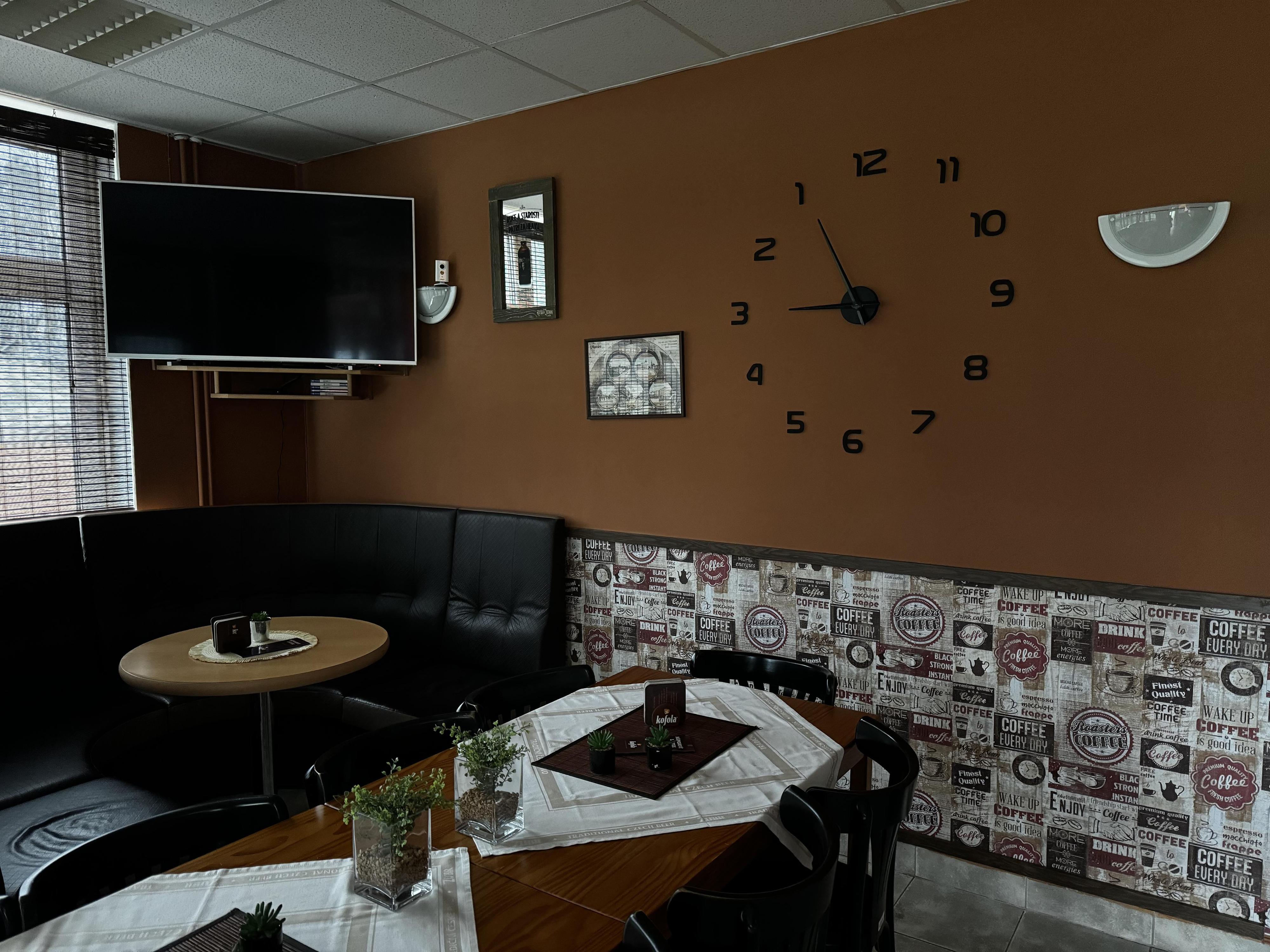 Zubrovna na hřišti foto 4