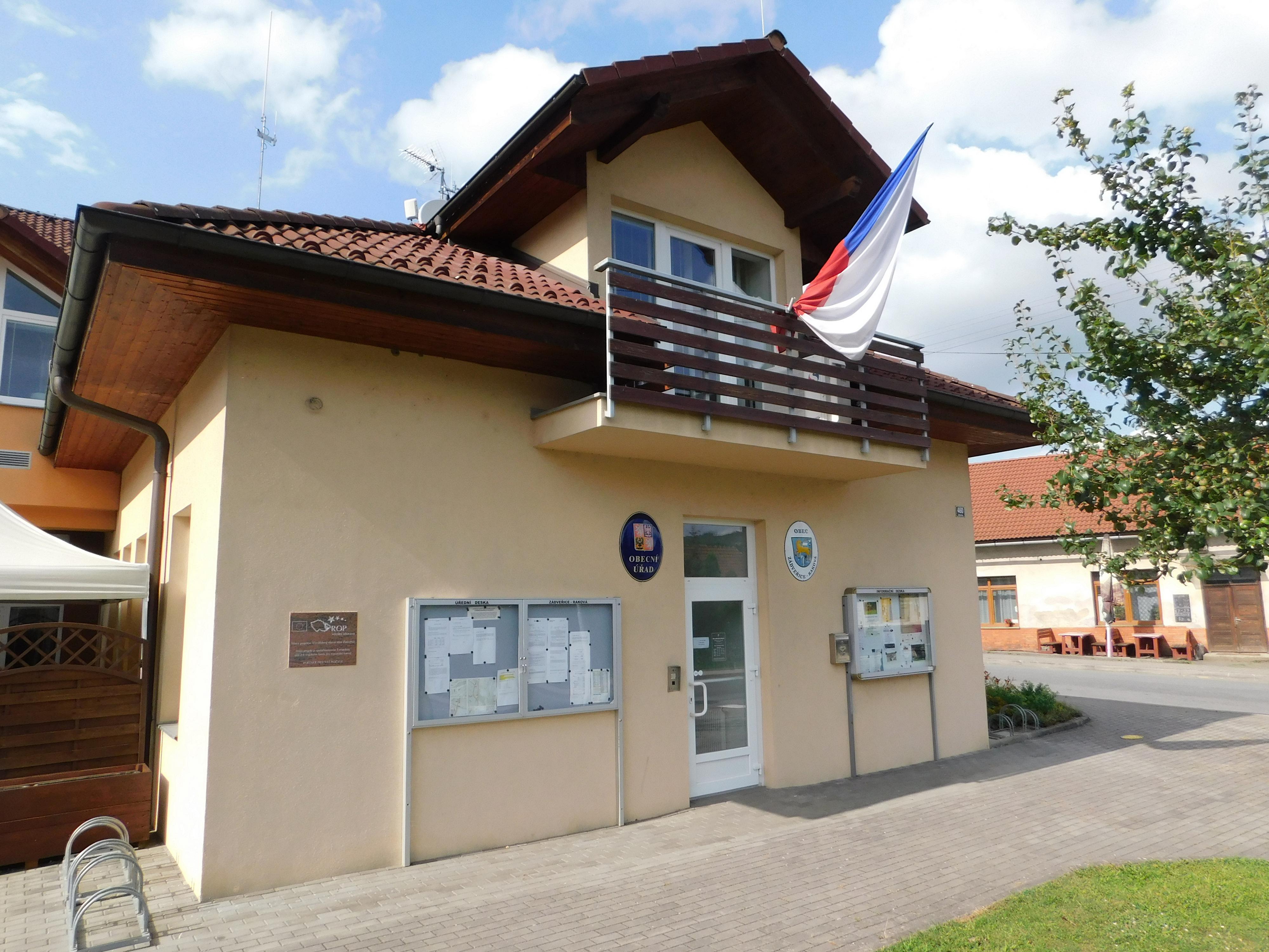 Zádveřice-Raková - obecní úřad foto 2