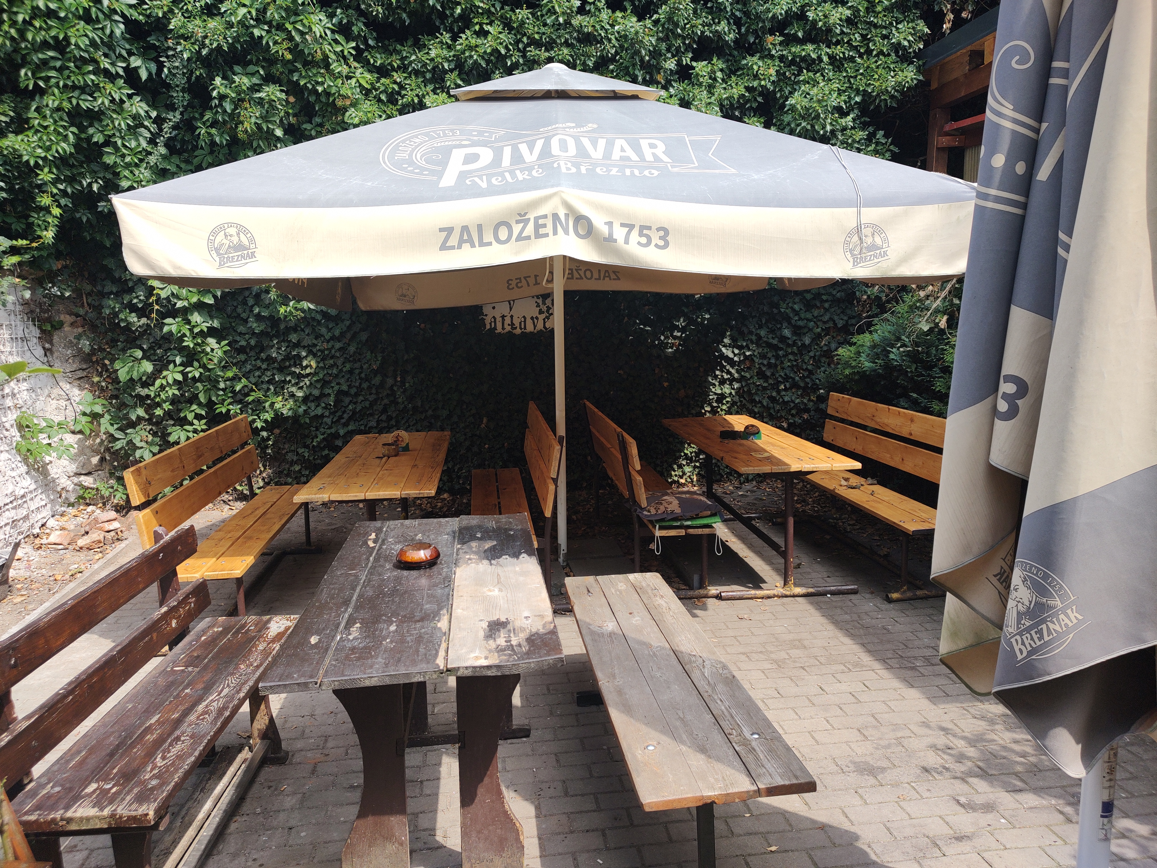 Pivnice U Sršně foto 4