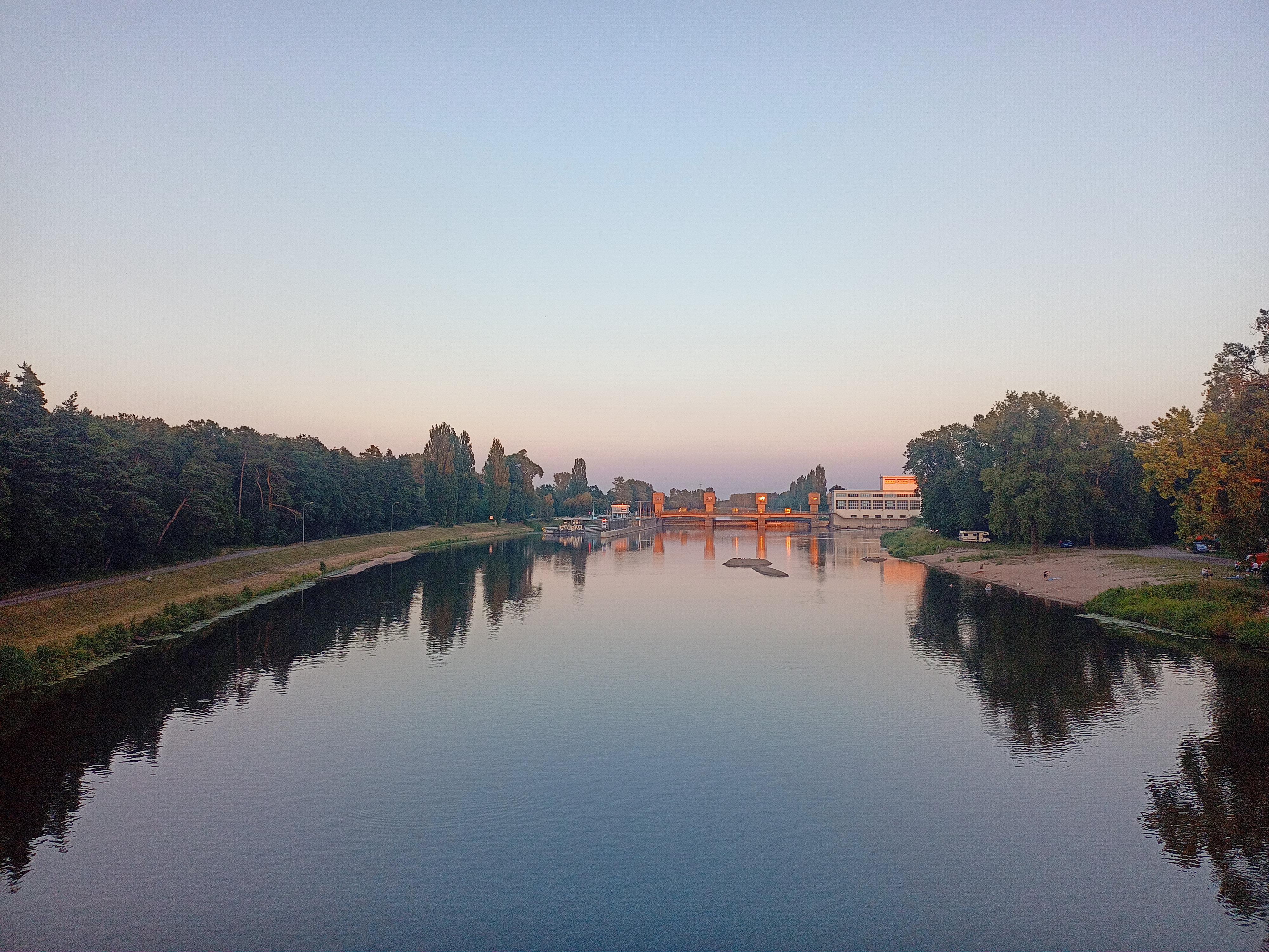Plavební komora Kostelec nad Labem foto 2