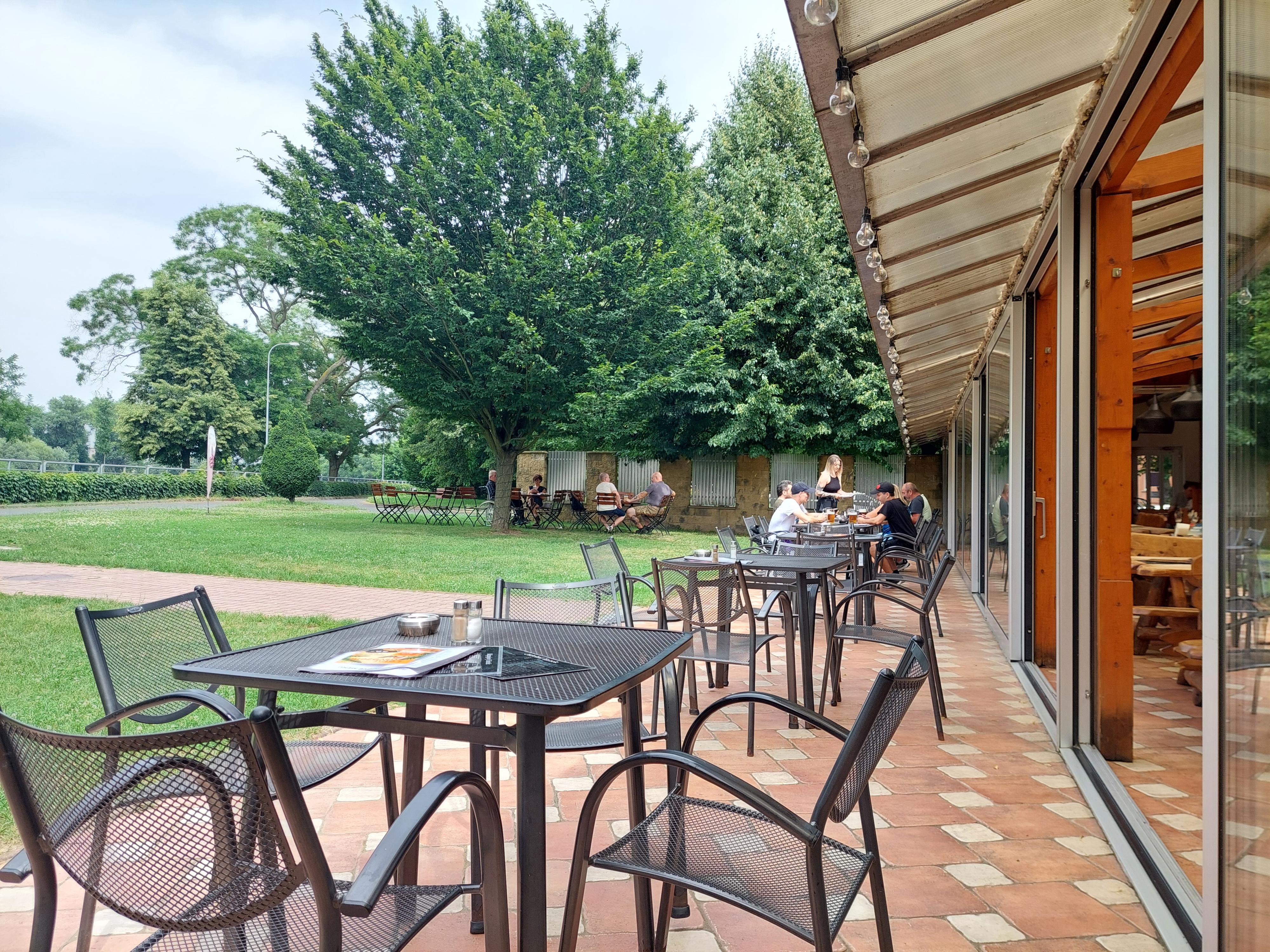 Restaurace a pivnice Masaro foto 4