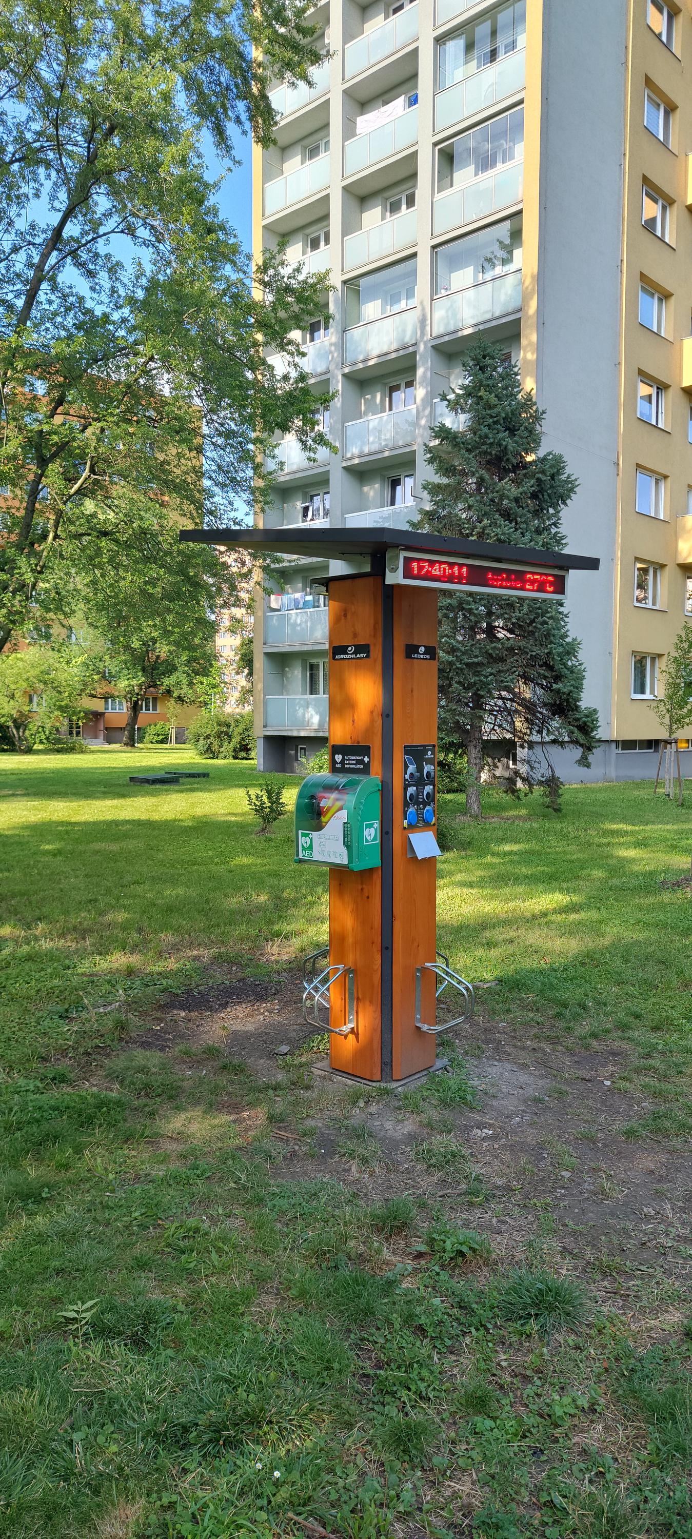 Nabíjecí stanice pro elektrokola Bohumínská foto 2