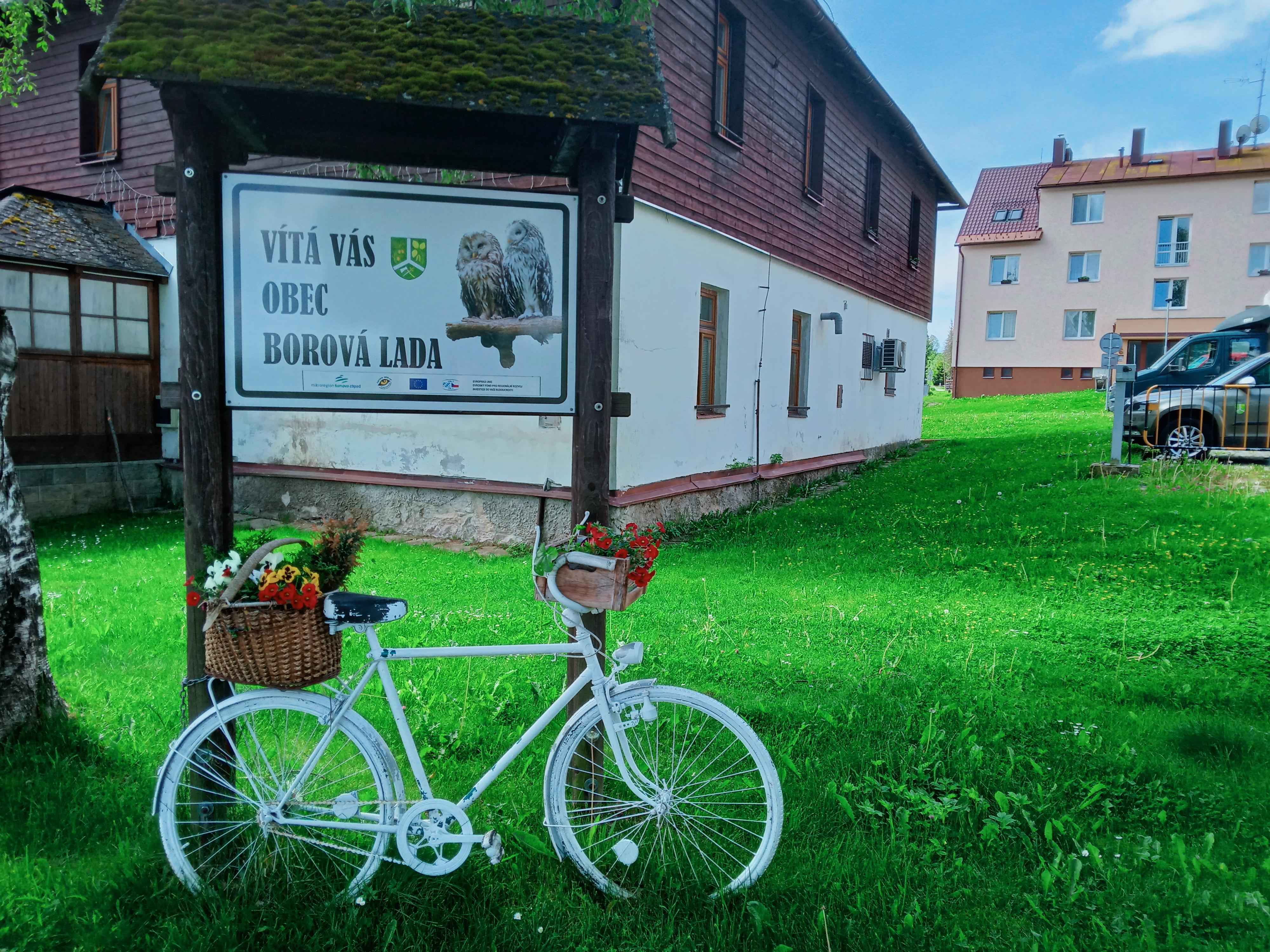 Borová Lada - obecní úřad foto 3