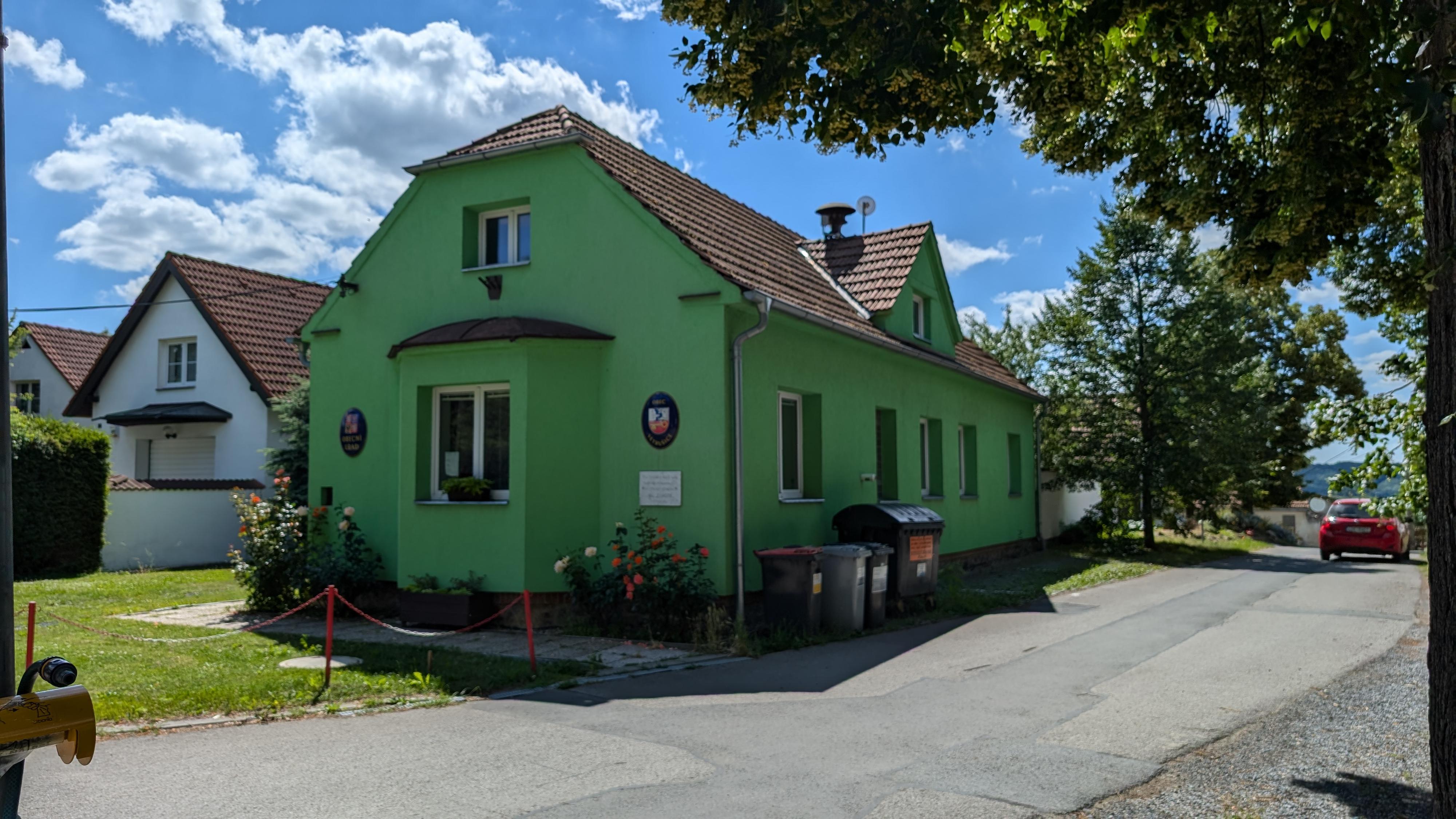 Větrušice - obecní úřad foto 6