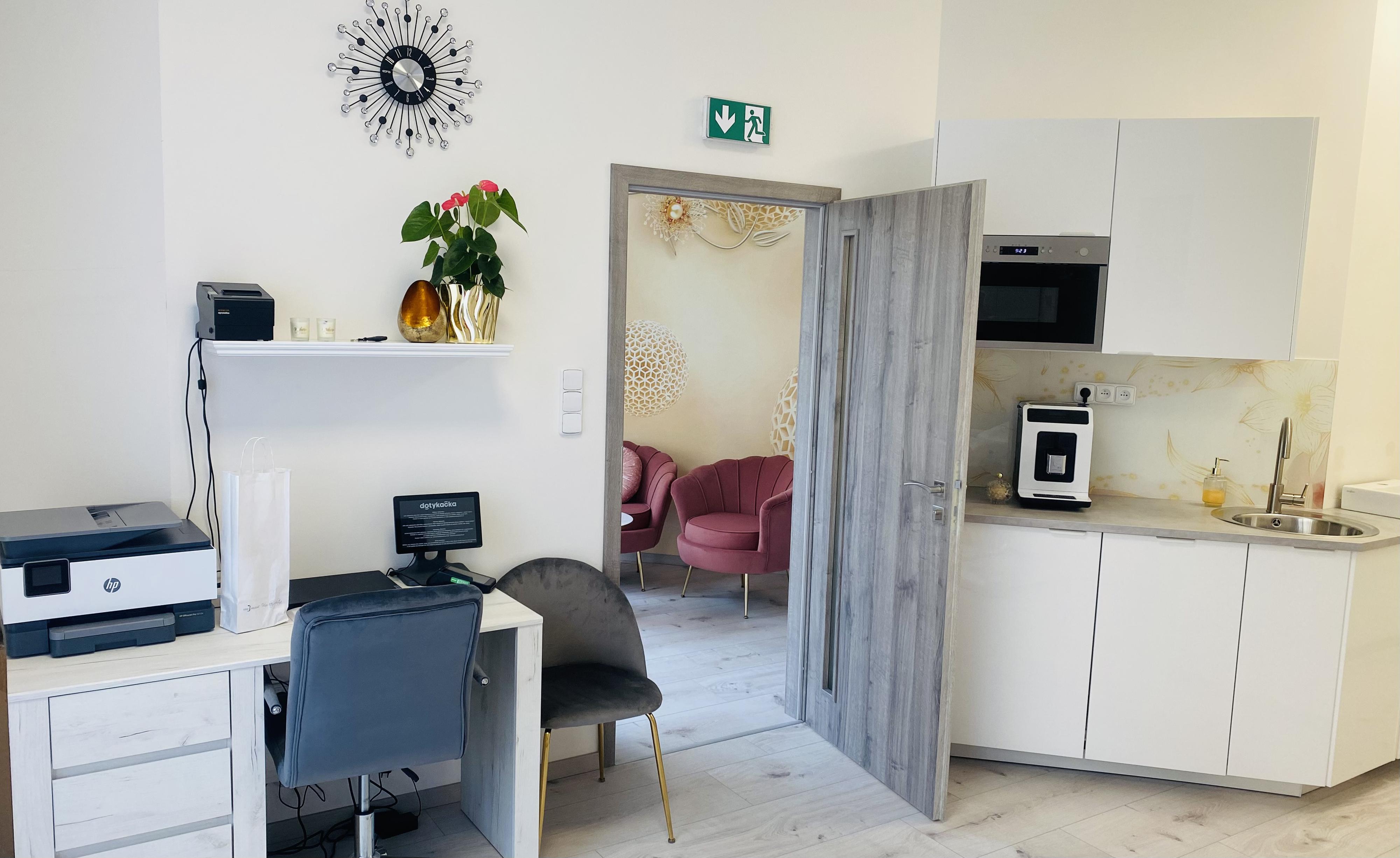 Lili Clinic - dermatologie, estetická medicína foto 2