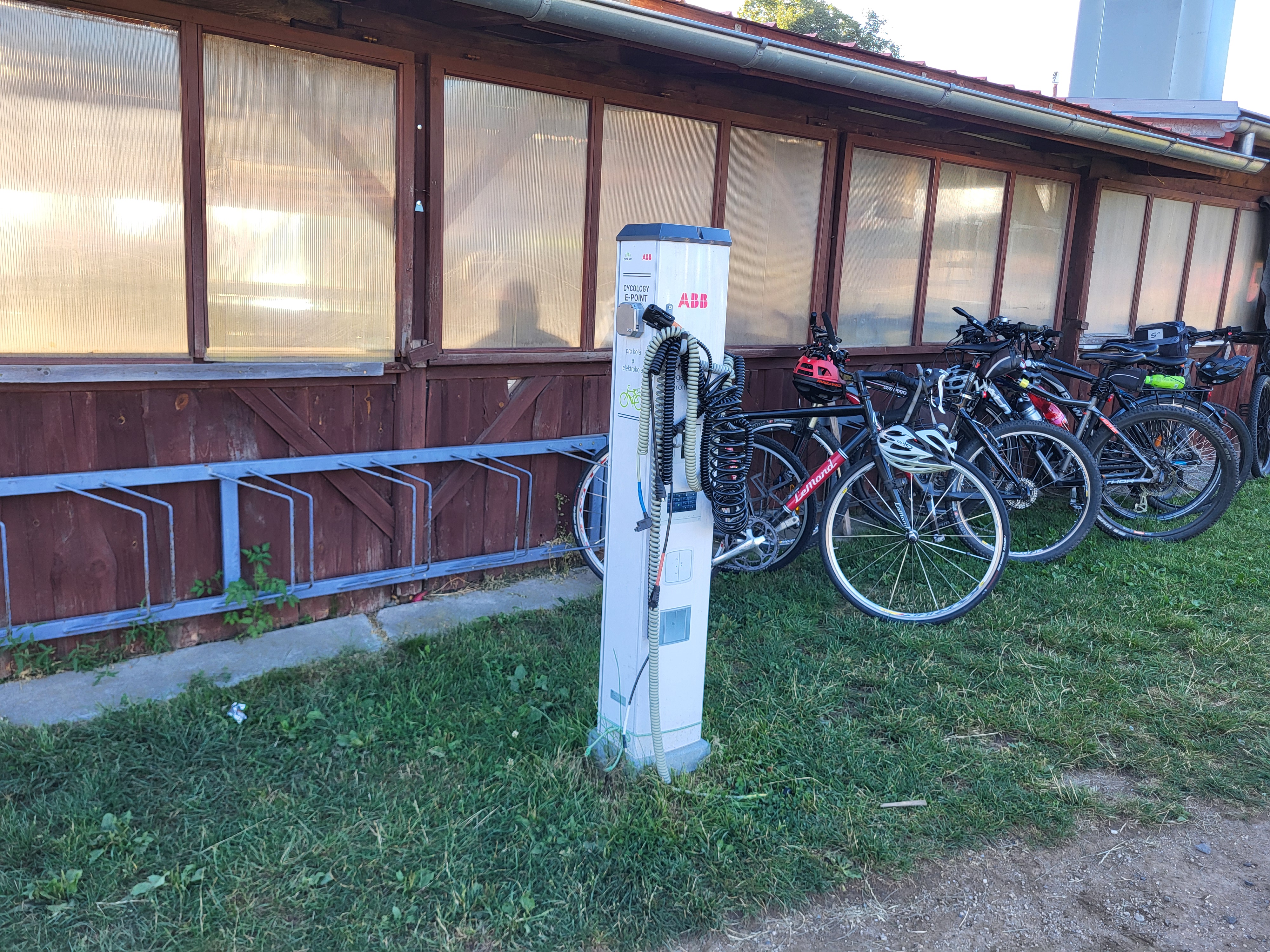 Nabíjecí stanice pro elektrokola Milíře foto 4