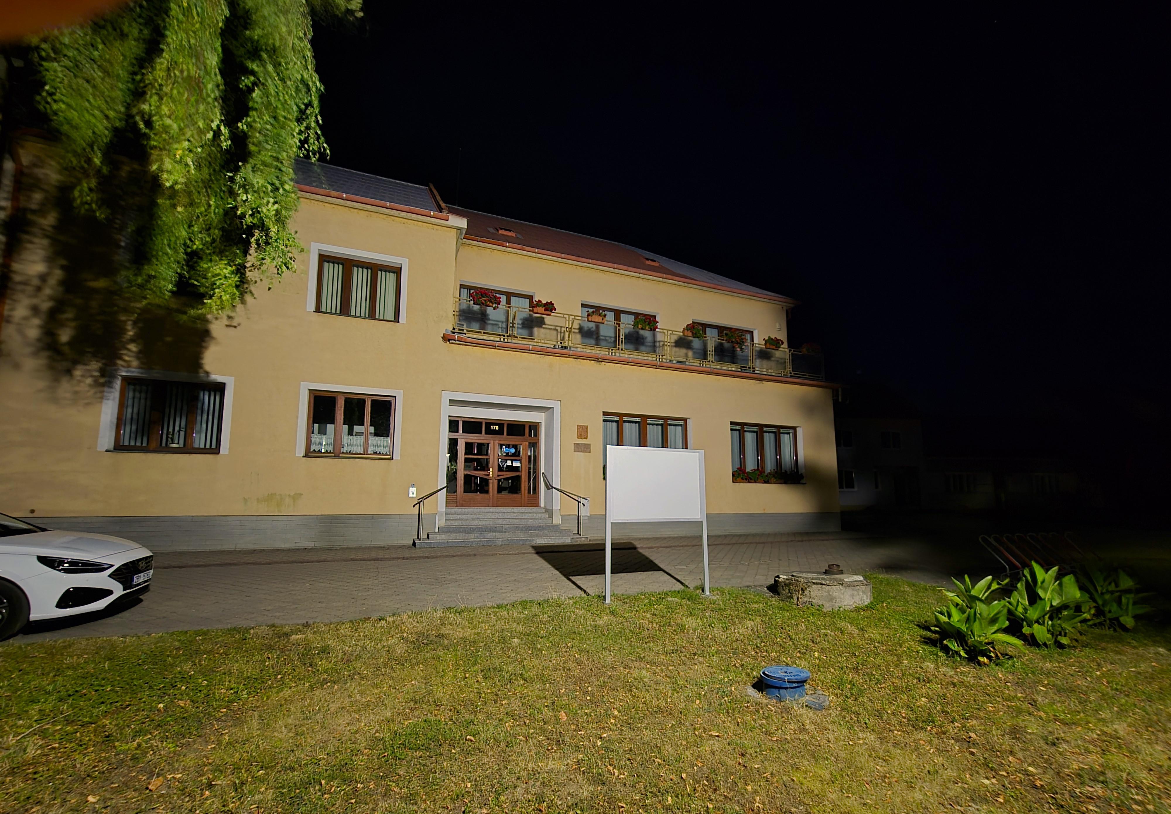 Hroznová Lhota - obecní úřad foto 4