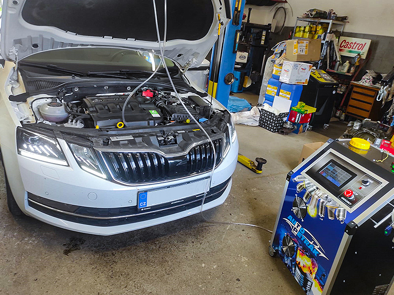 Autoservis Tomáš Petrák foto 2