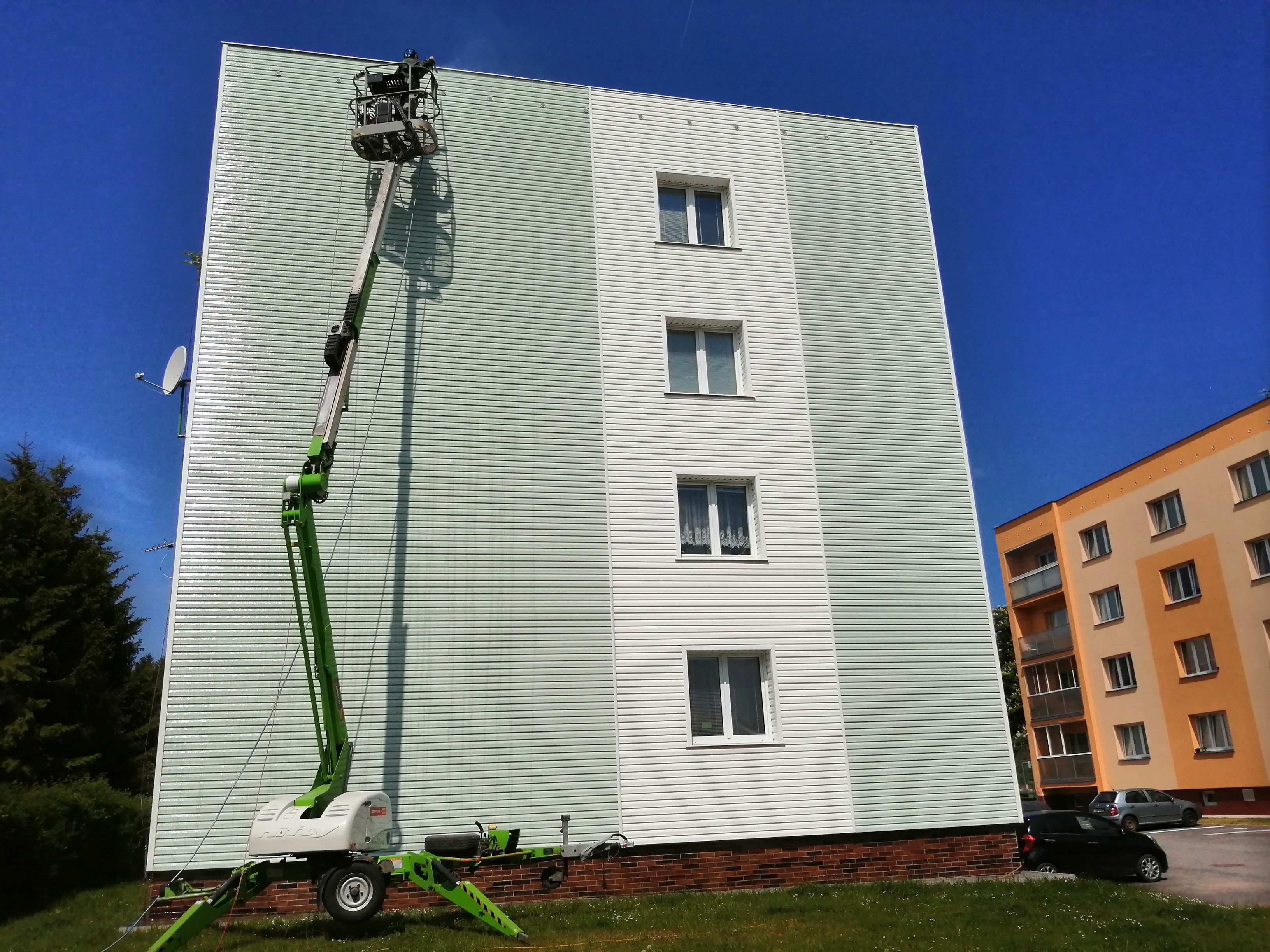 SPANTIK CZ s.r.o. - mytí fasád foto 3