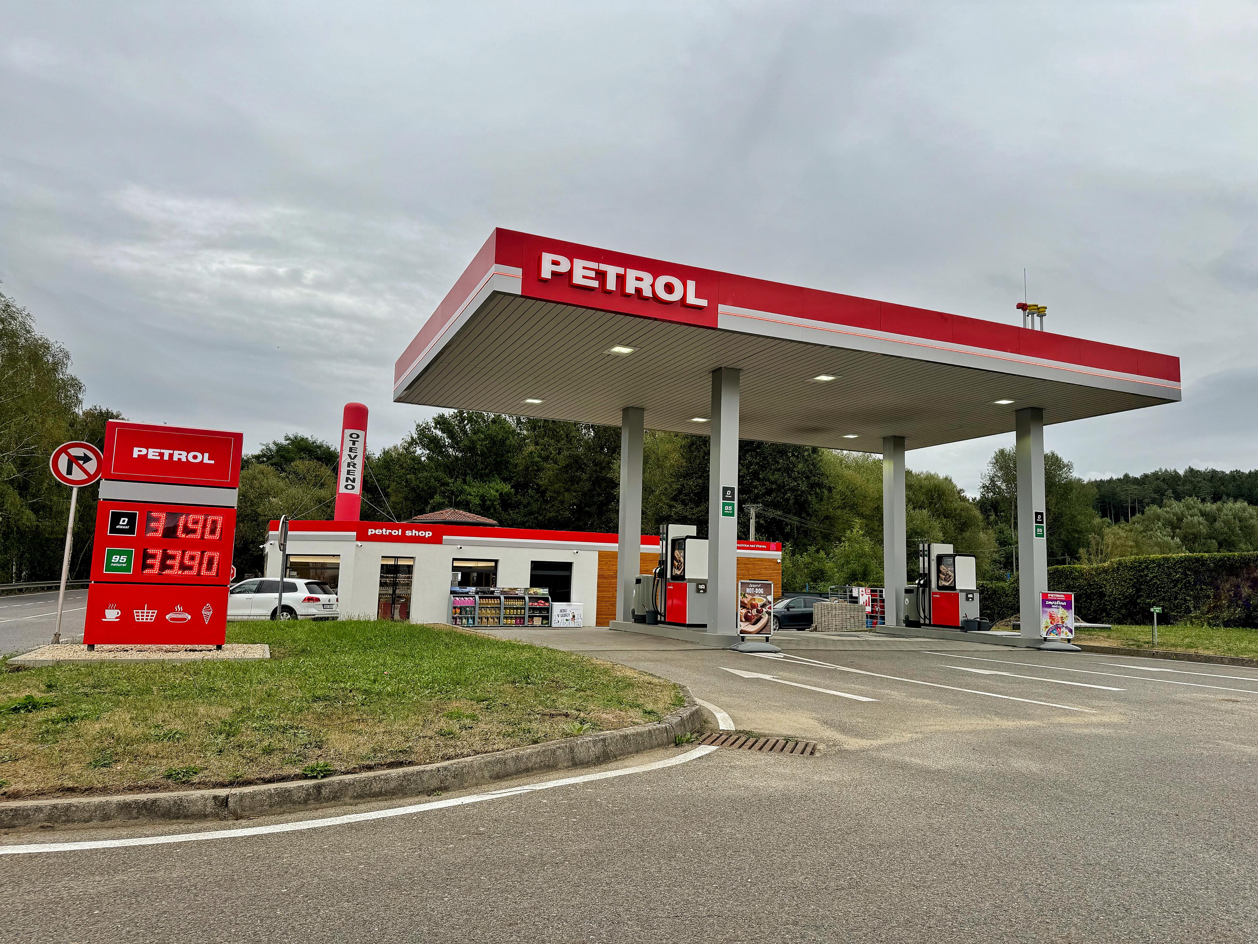 PETROL foto 2