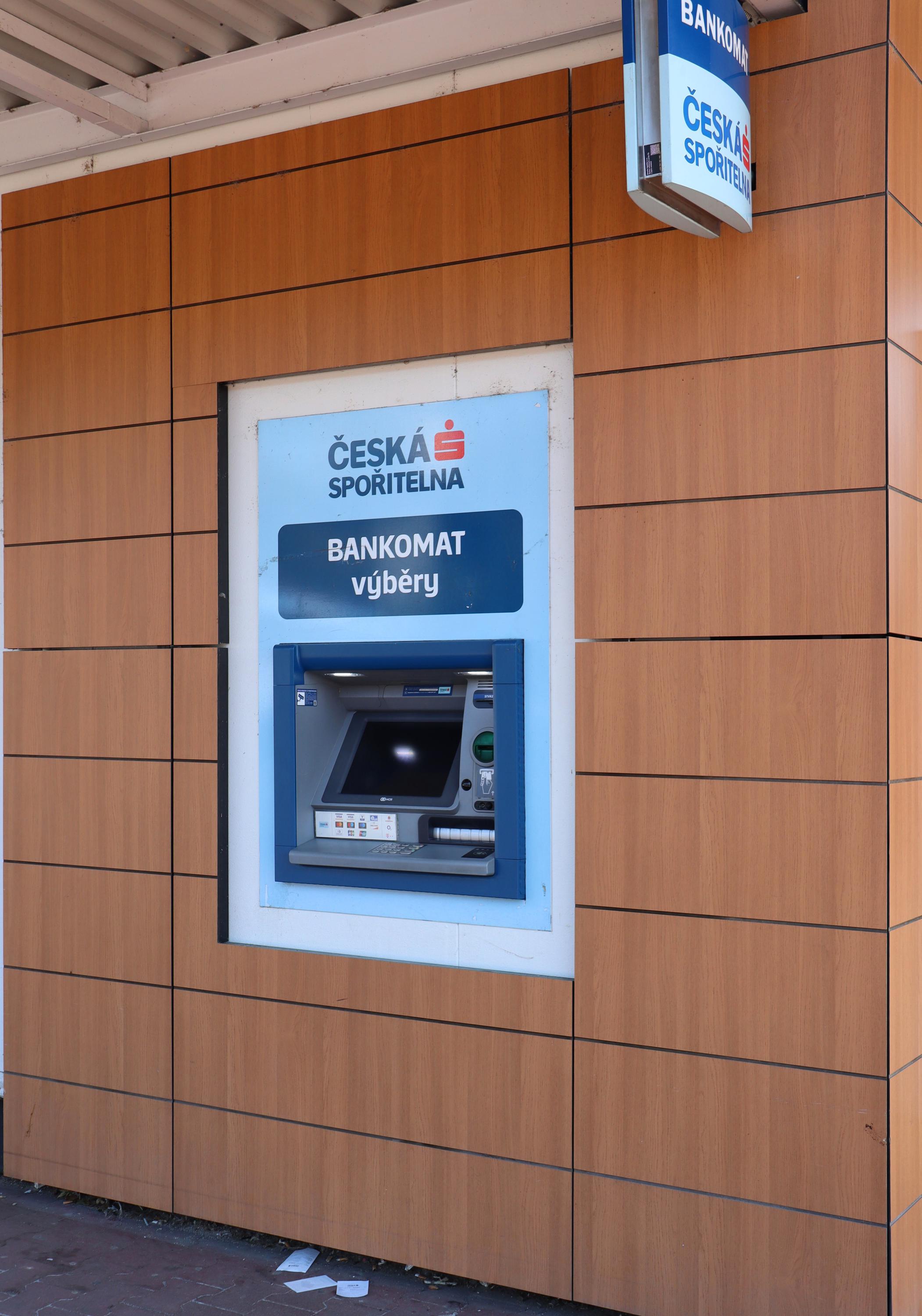 Bankomat České spořitelny foto 2