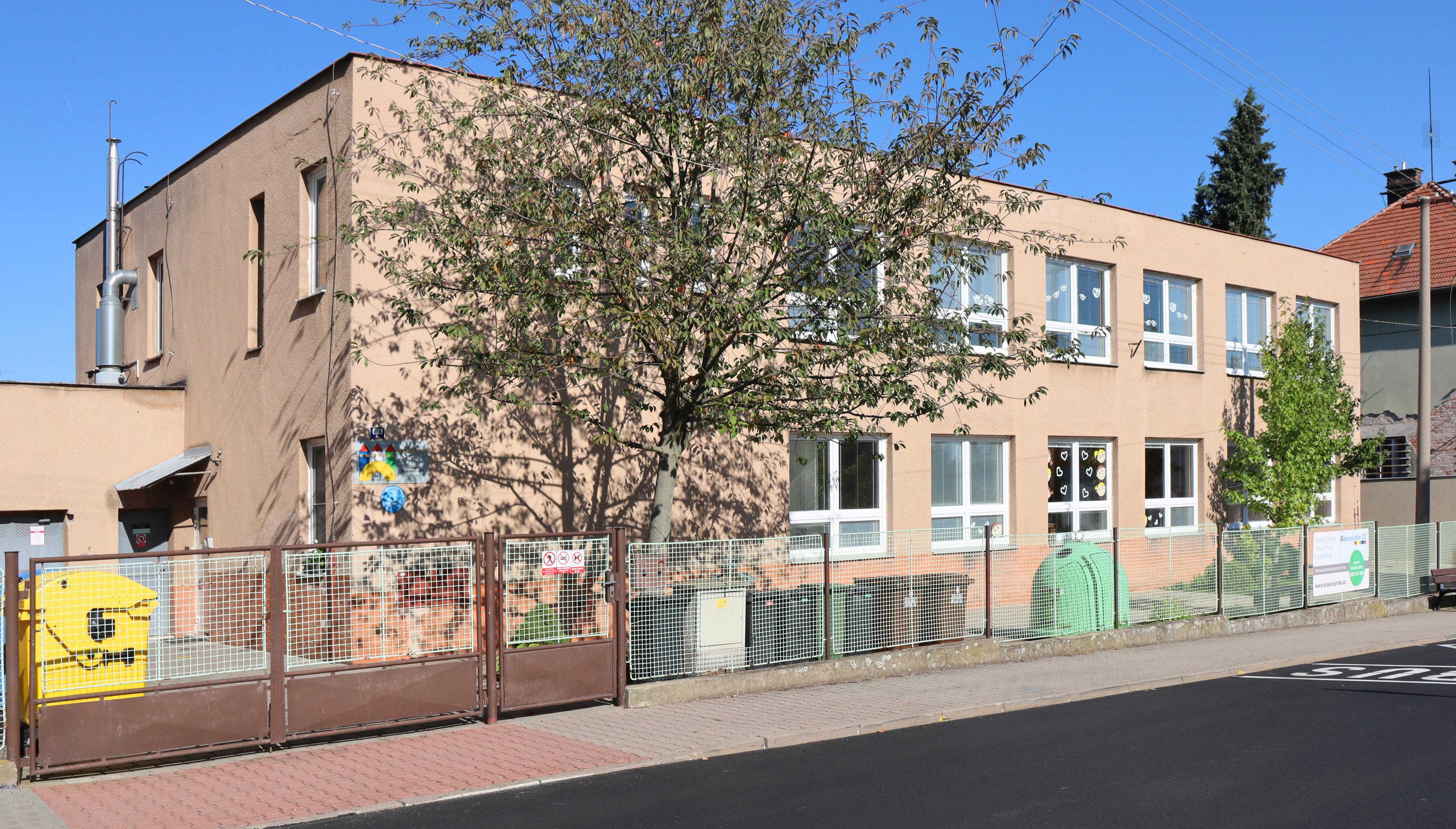 Mateřská škola, Chrudim 2, Na Valech 693 foto 4