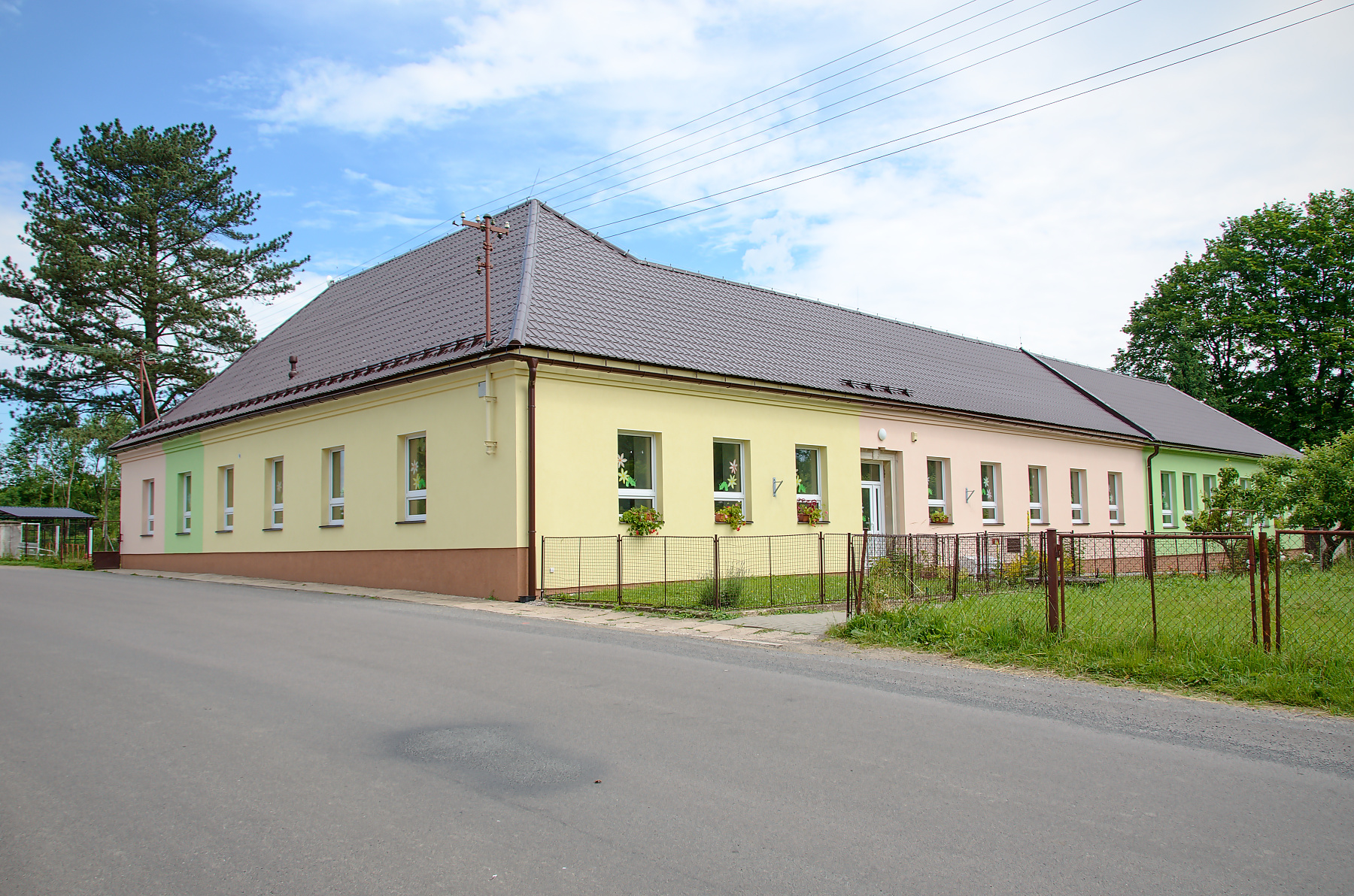 Základní škola a mateřská škola Luková