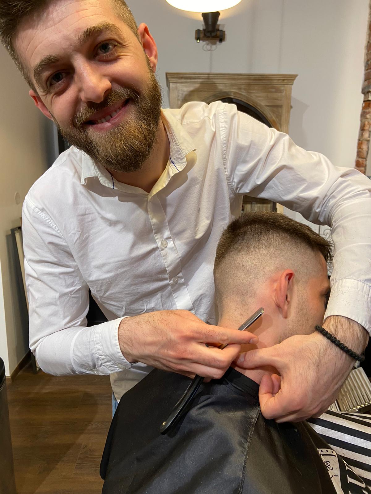 Barbarella - Pánské holičství a Dámské kadeřnictví foto 2