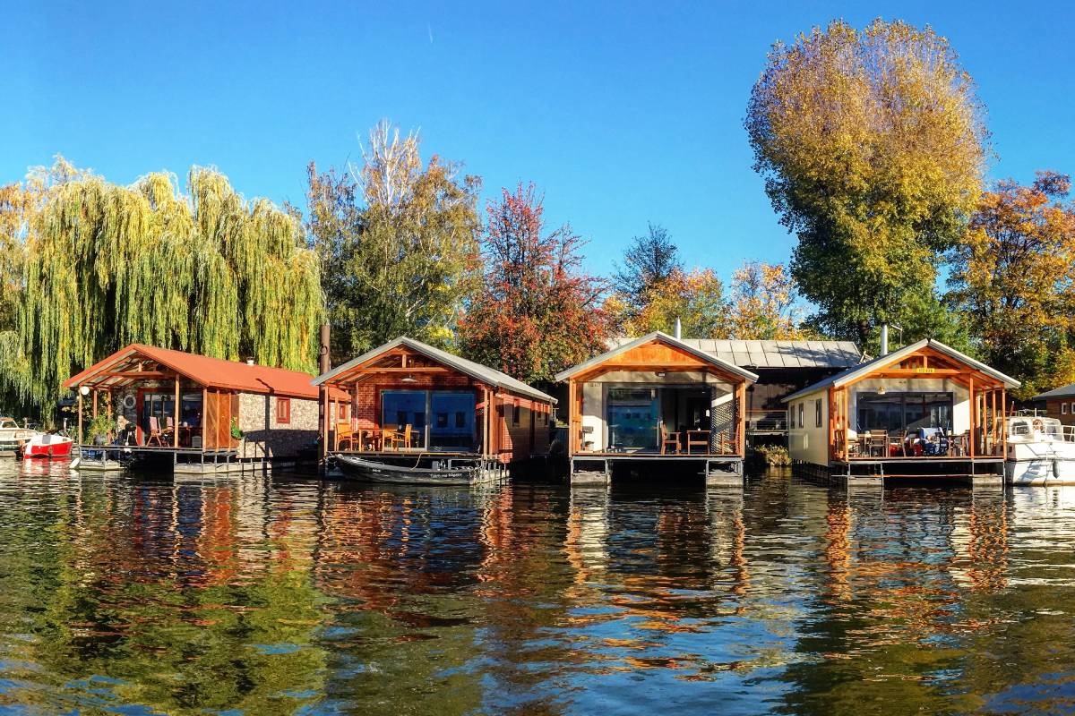 Houseboats Benjamin & Franklin