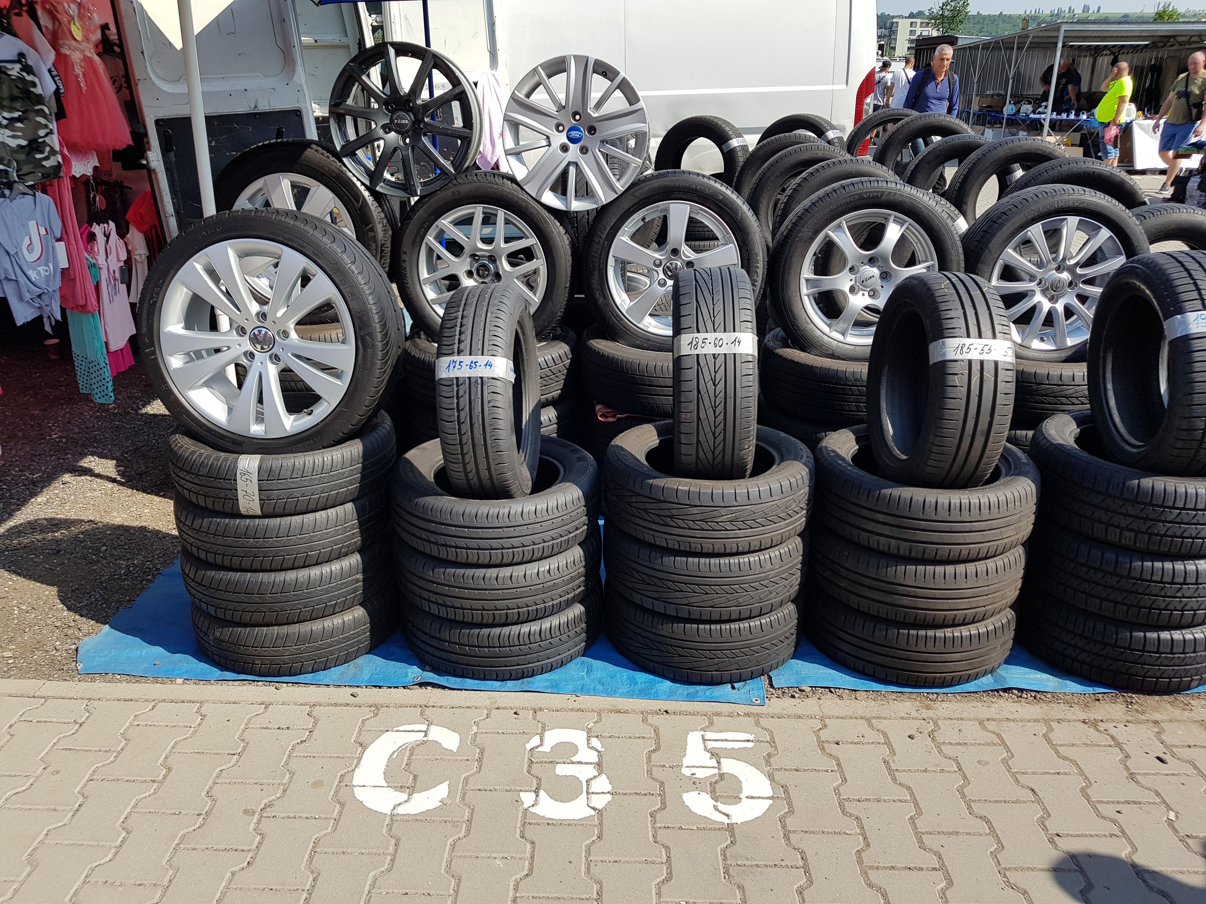 Bleší trhy U Elektry foto 4