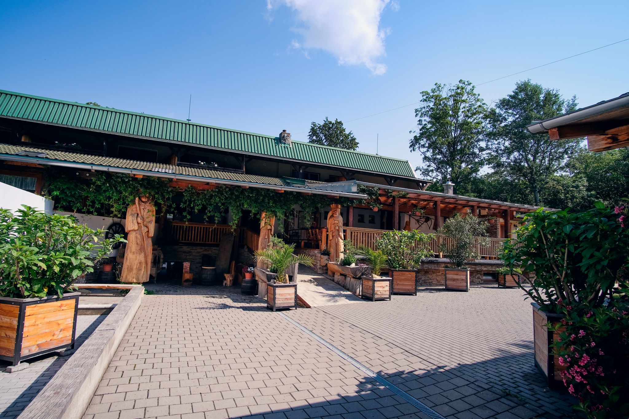 Restaurace Rekreační středisko Vápenky foto 3