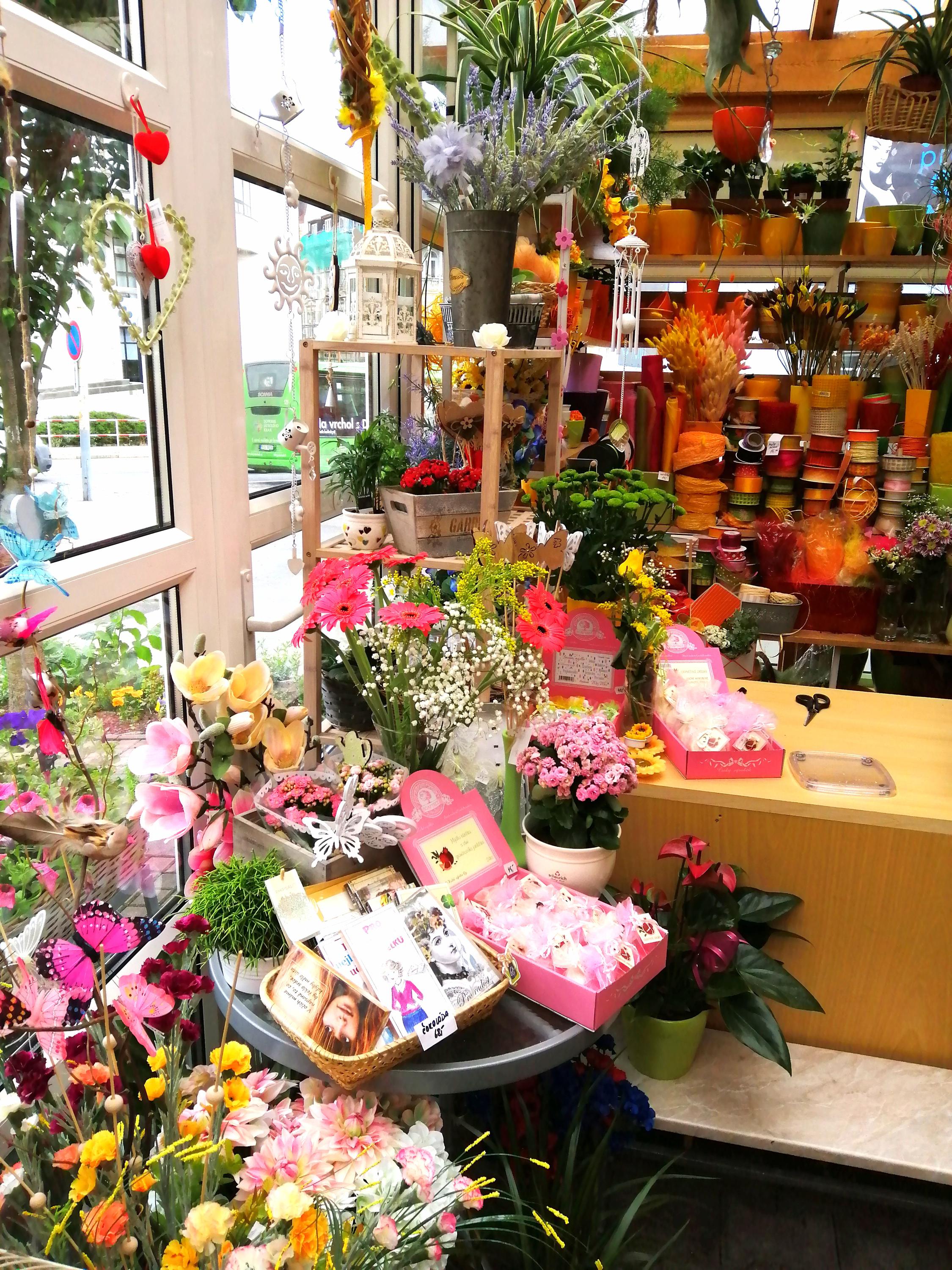 Květiny Jana - květinové studio foto 2