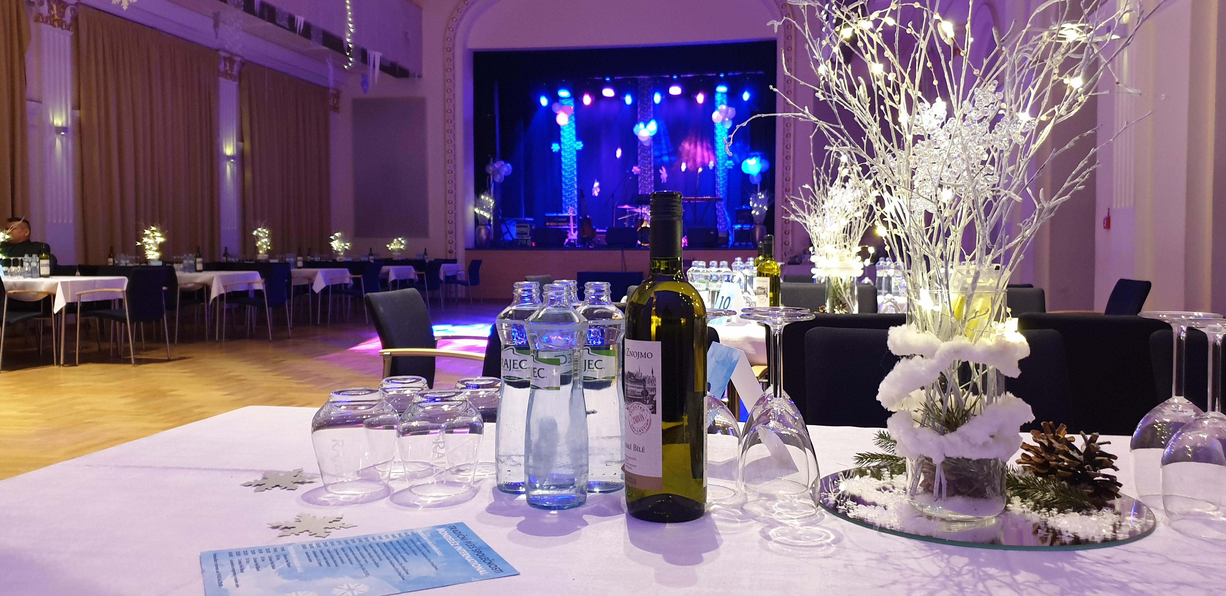 Restaurace a Kulturní Dům Na Rybníčku foto 3