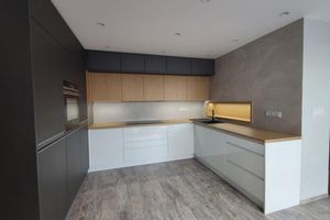 Čížek - kuchyně & skříně na míru