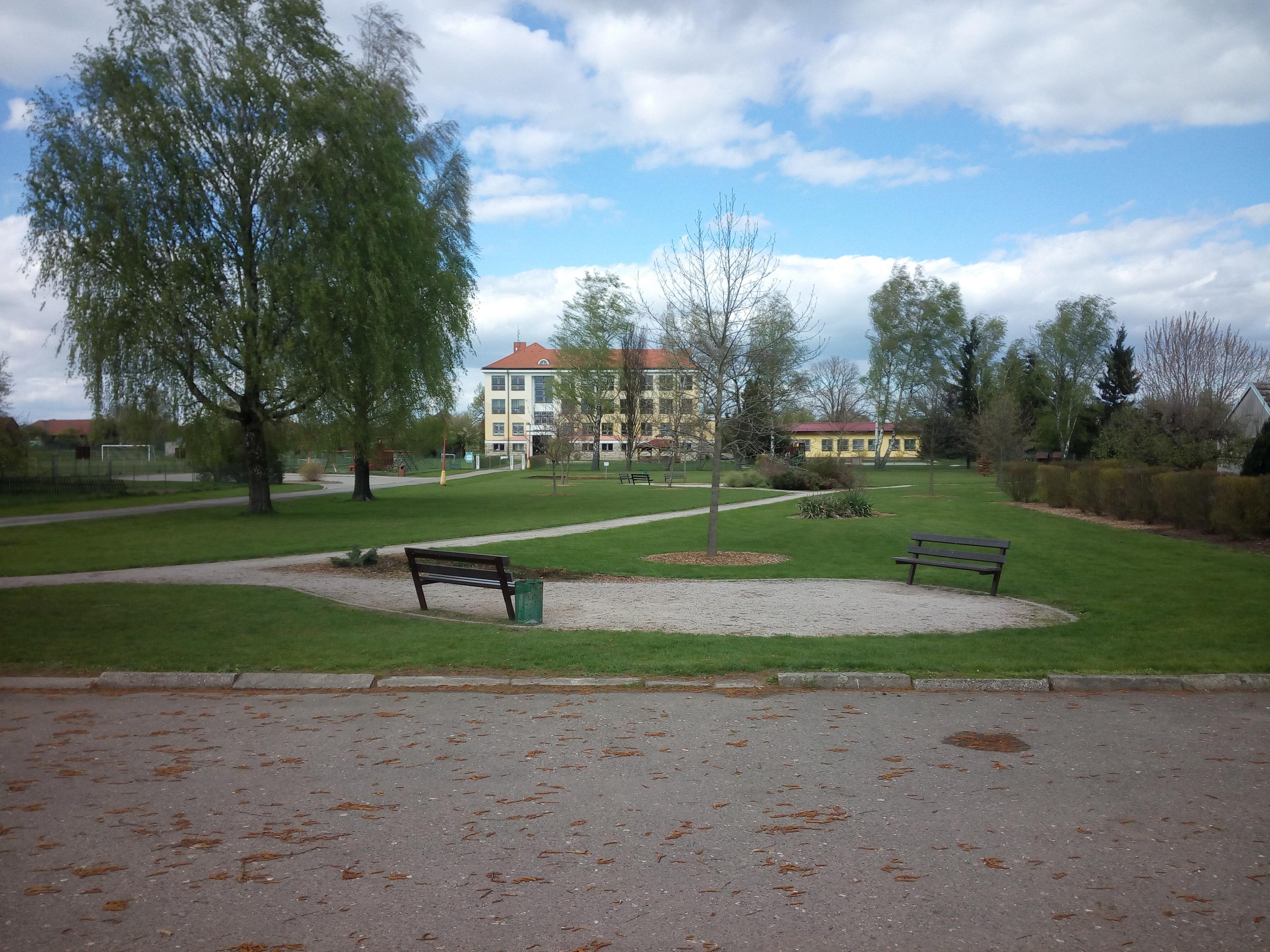ZŠ a MŠ Hlušice foto 2