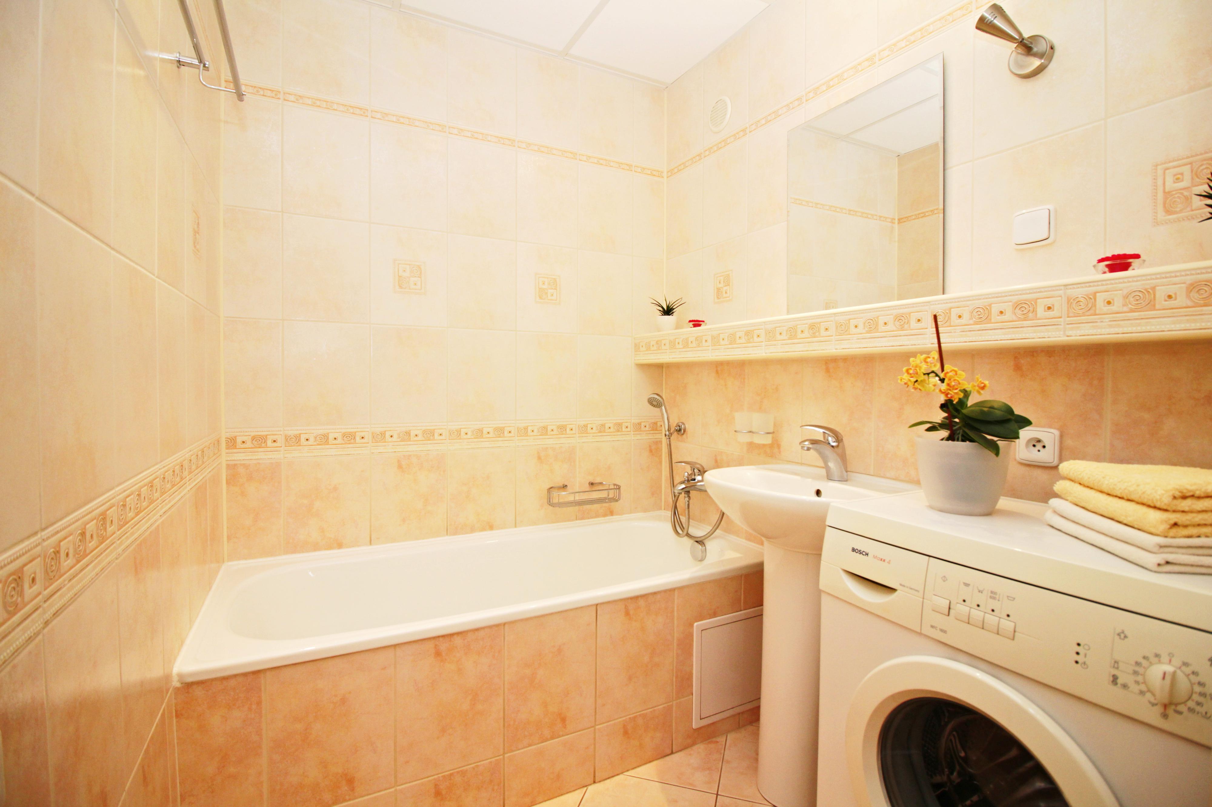 Ing. Monika Maděrová realitní makléřka foto 4