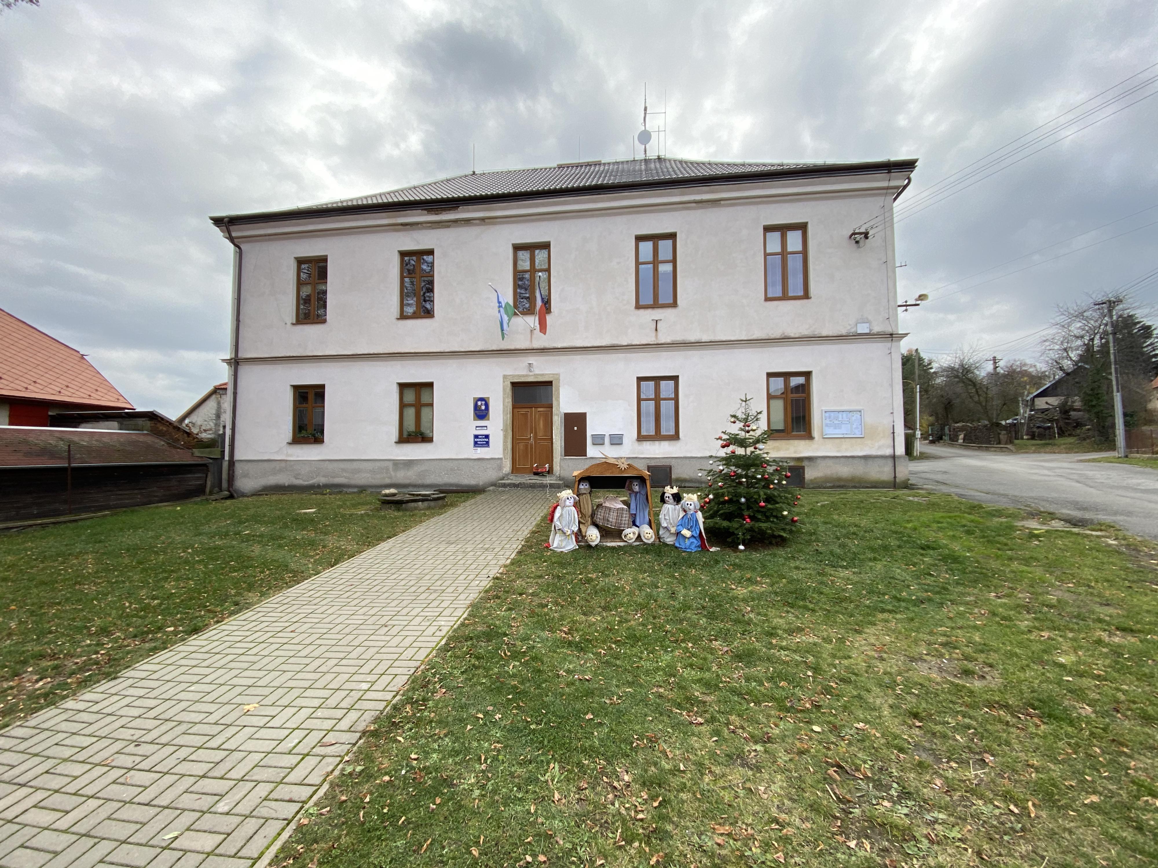 Třebonín - obecní úřad foto 3