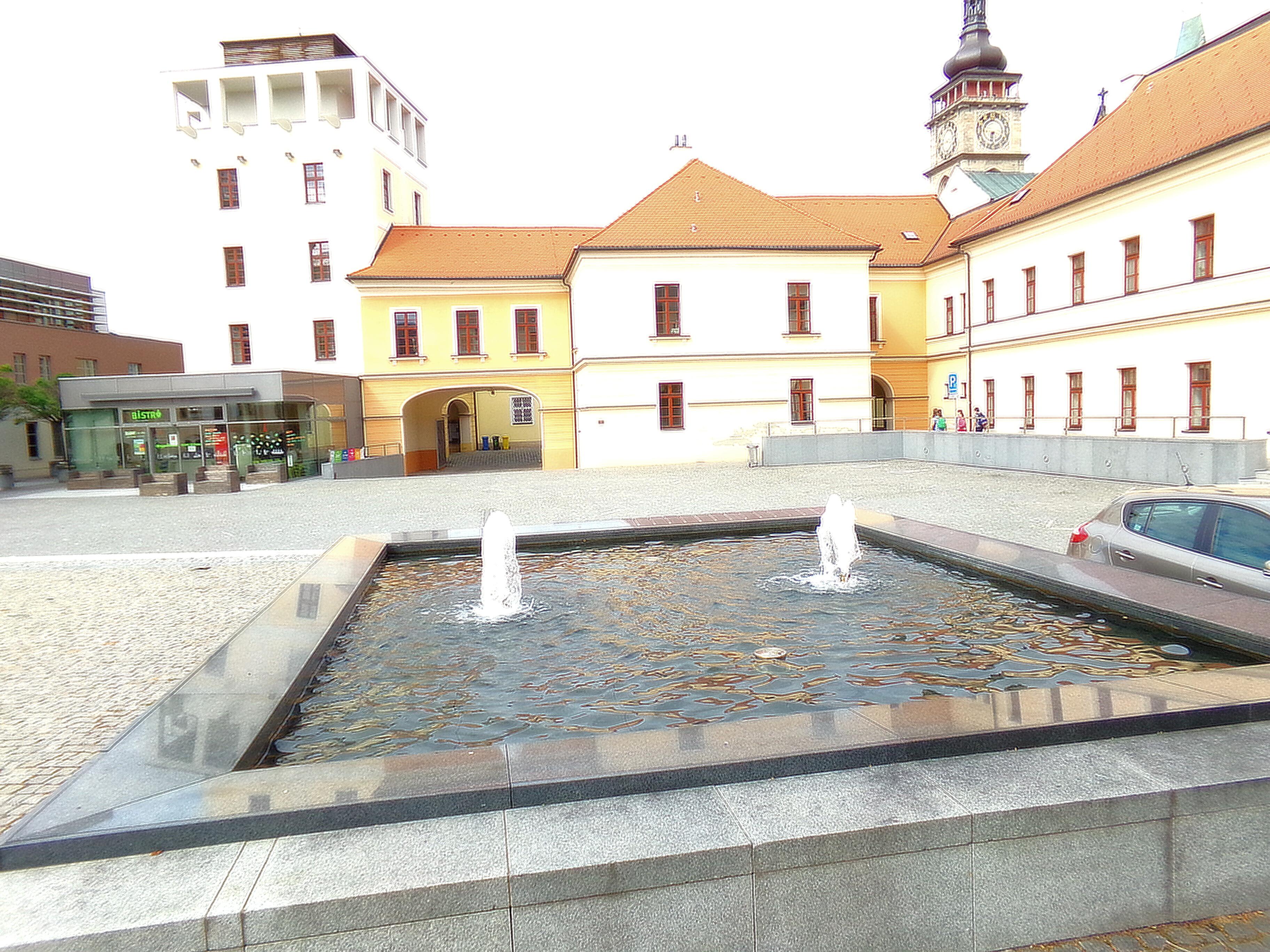 Krajský úřad Královéhradeckého kraje foto 3