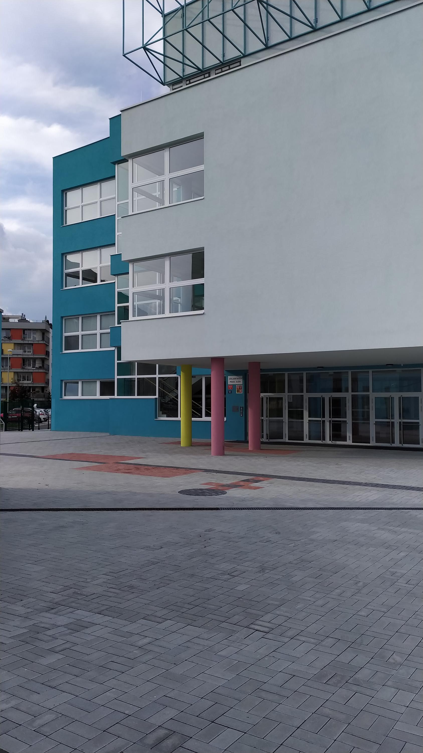 Základní škola Praha 5 foto 2