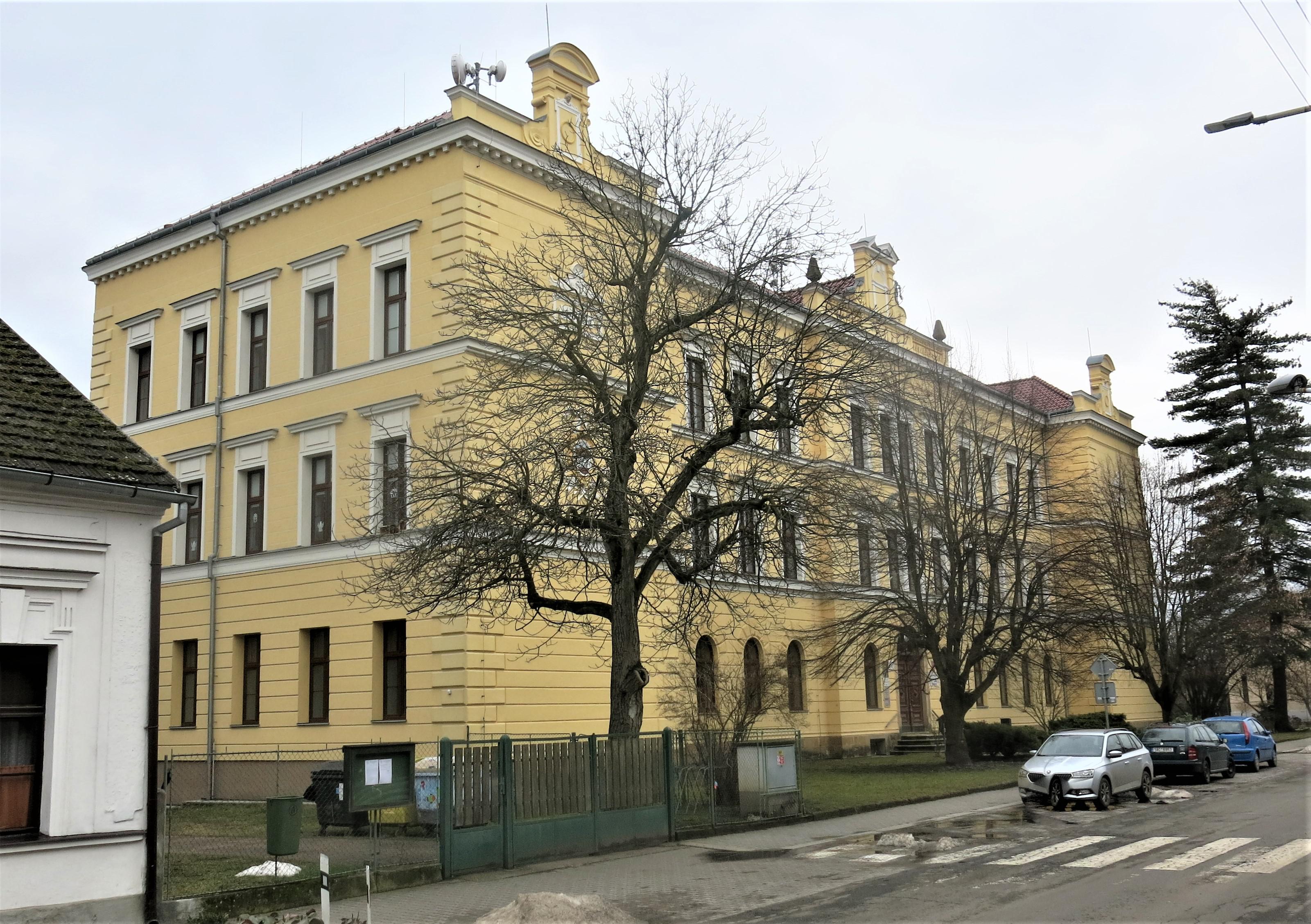 ZŠ a MŠ G. A. Lindnera Rožďalovice foto 2