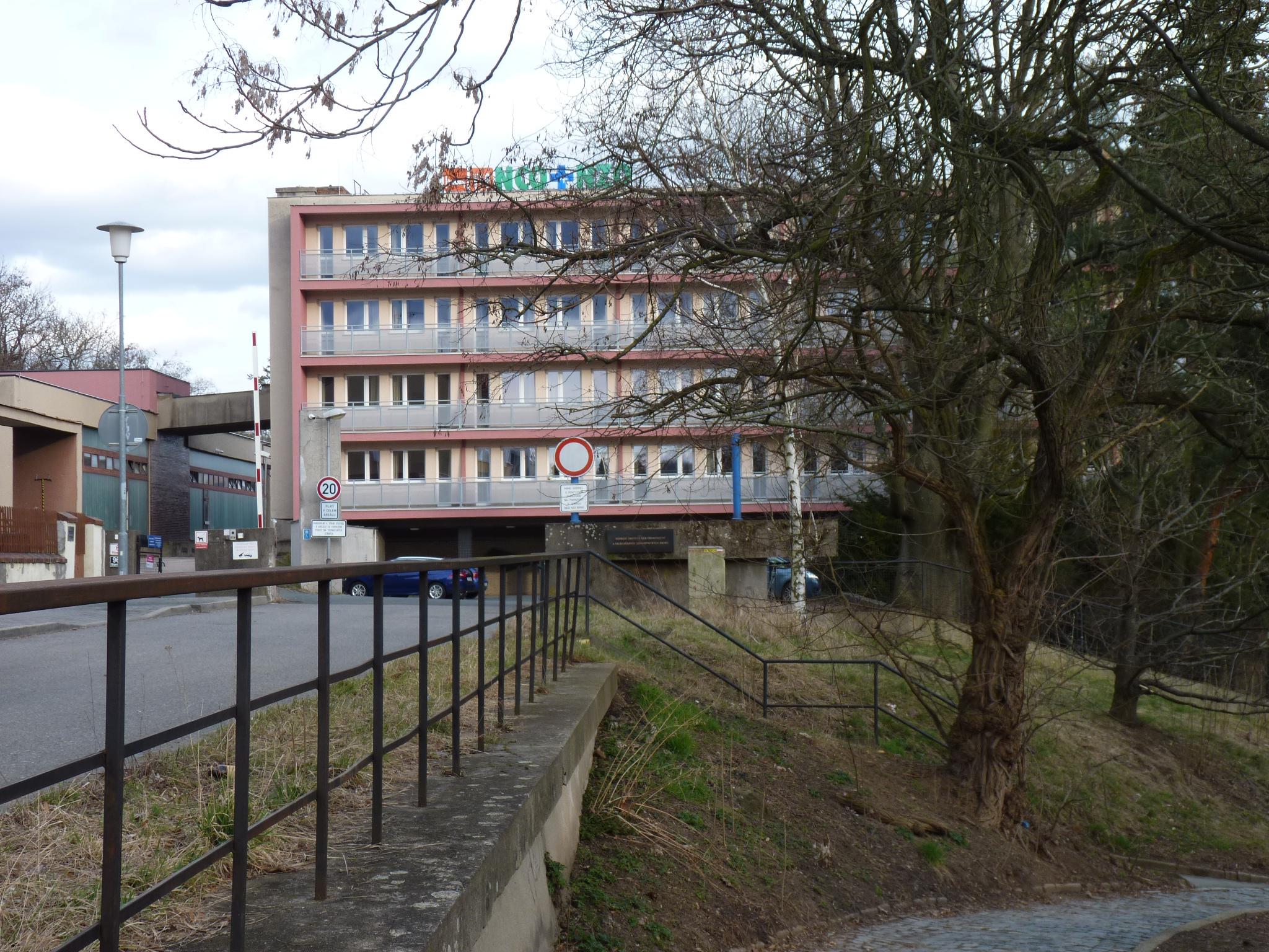 Knihovna Národního centra ošetřovatelství a nelékařských zdravotnických oborů foto 6