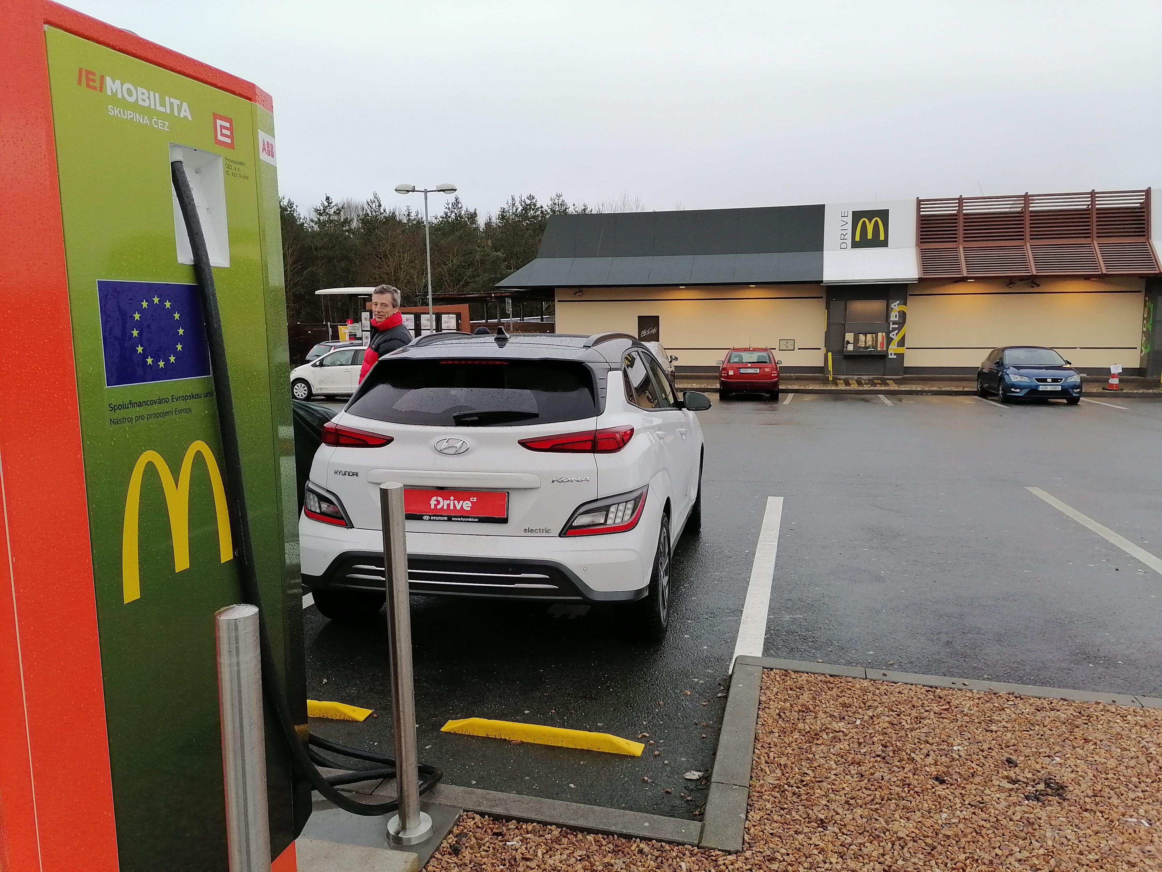 Nabíjecí stanice ČEZ foto 2