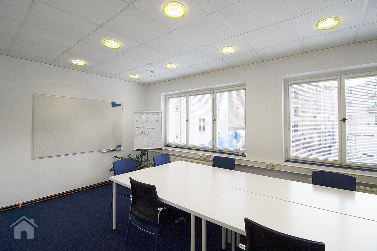 Realitní makléř Jaroslav Karas foto 2