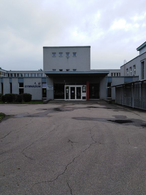 Gymnázium Ostrava-Hrabůvka foto 2