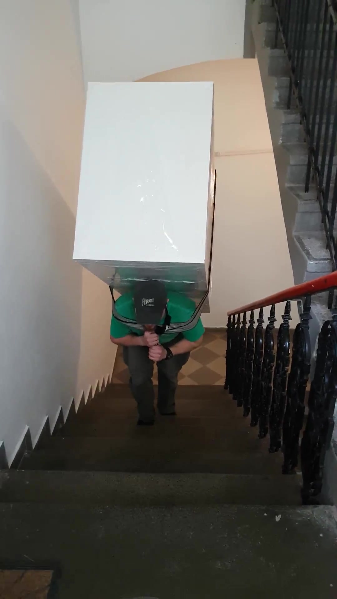 Čtvrtečka - stěhování - malování foto 2 (náhled videa)
