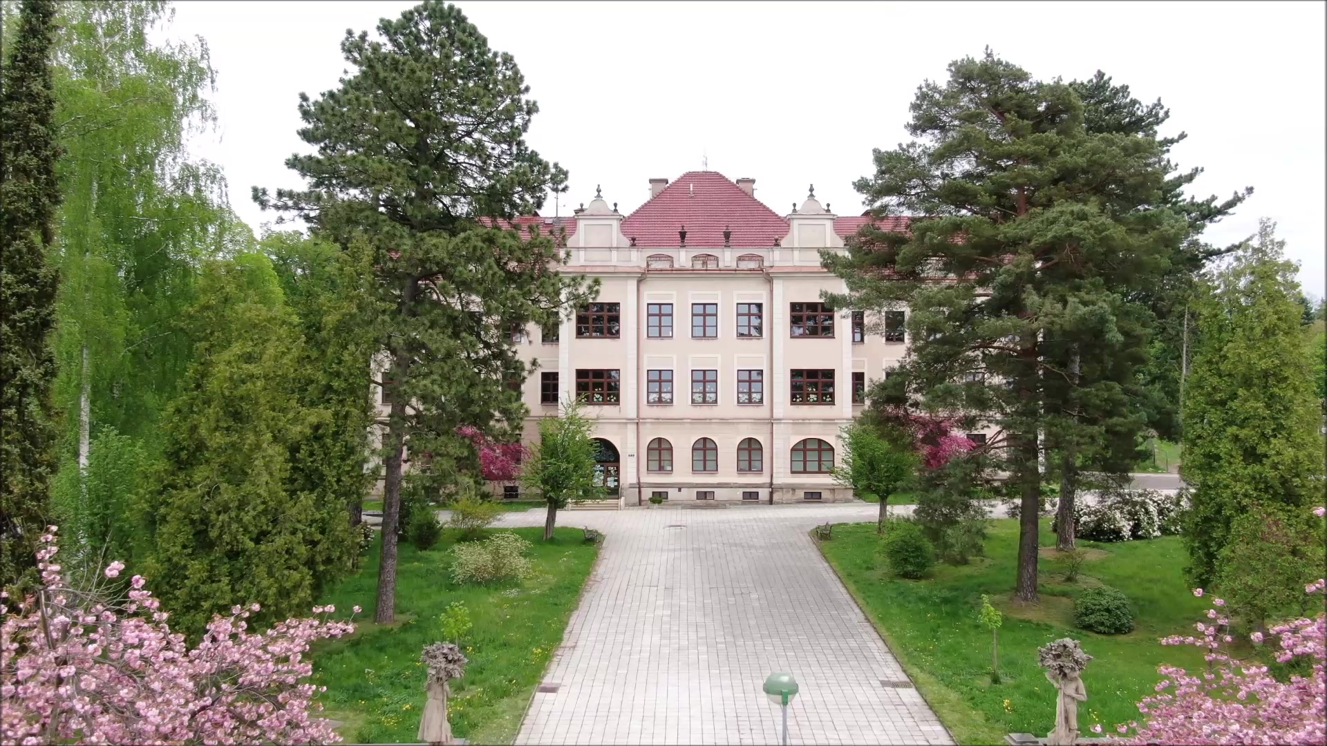 ZŠ a MŠ Na Daliborce, Hořice foto 2 (náhled videa)