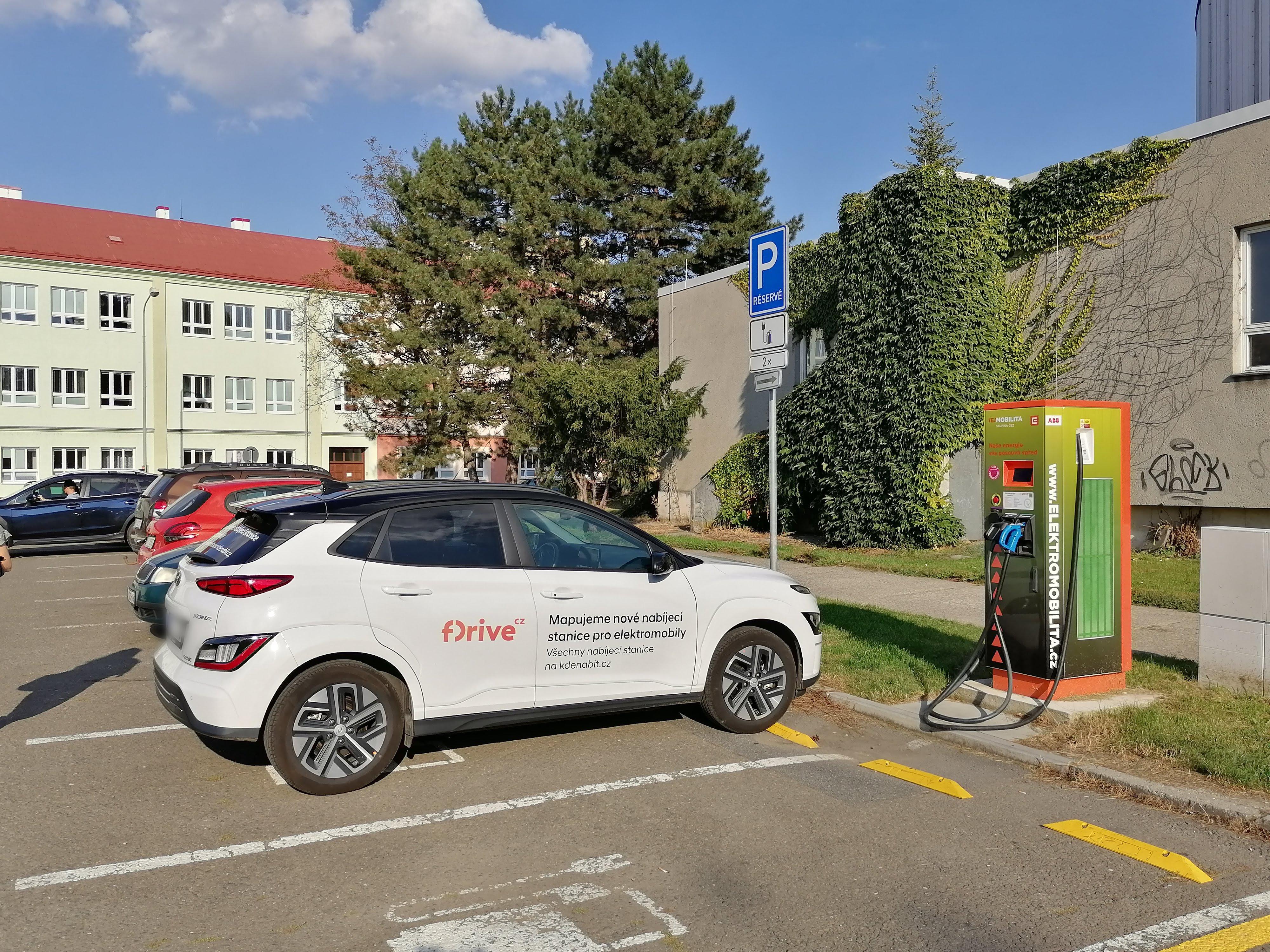 Nabíjecí stanice ČEZ