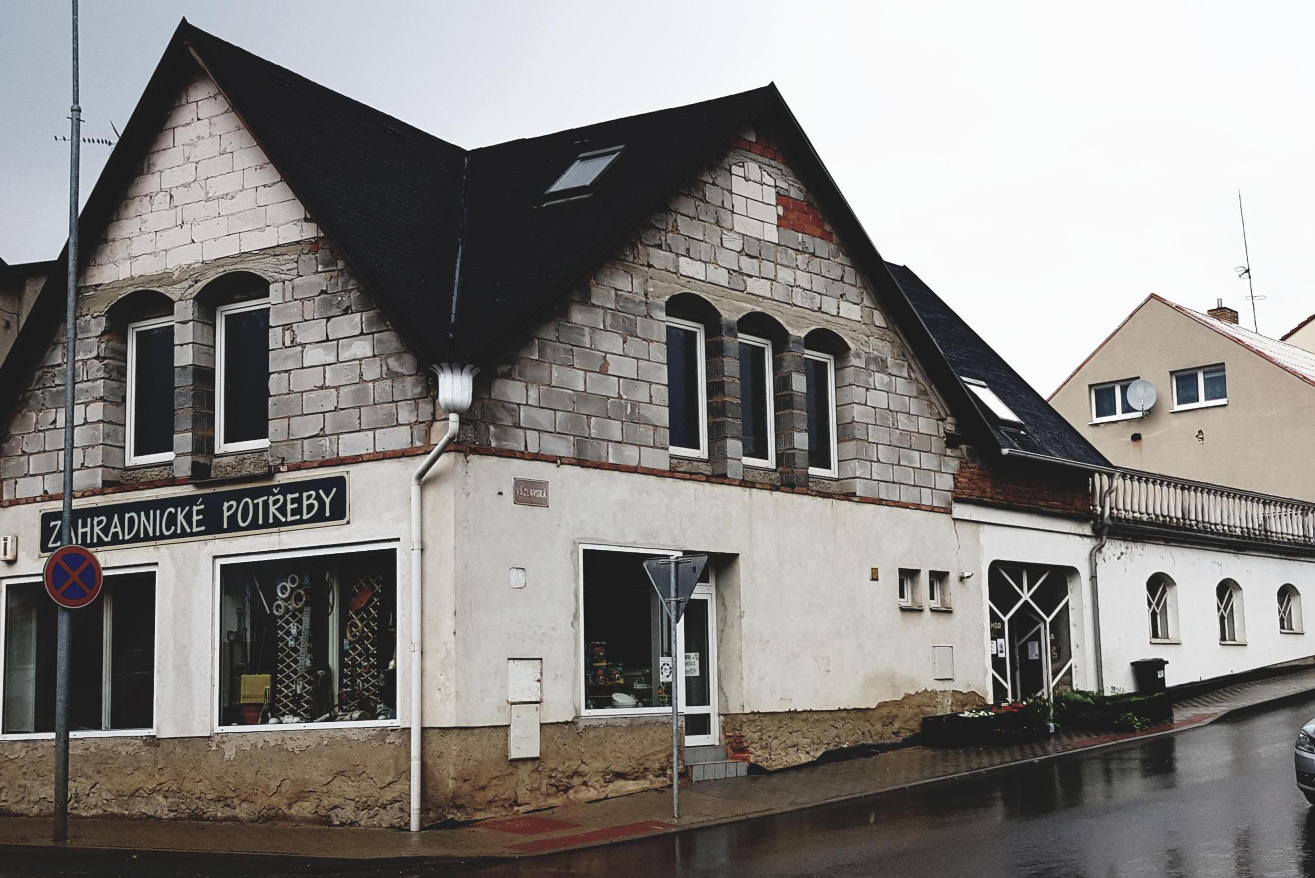 Zahradnictví u brány