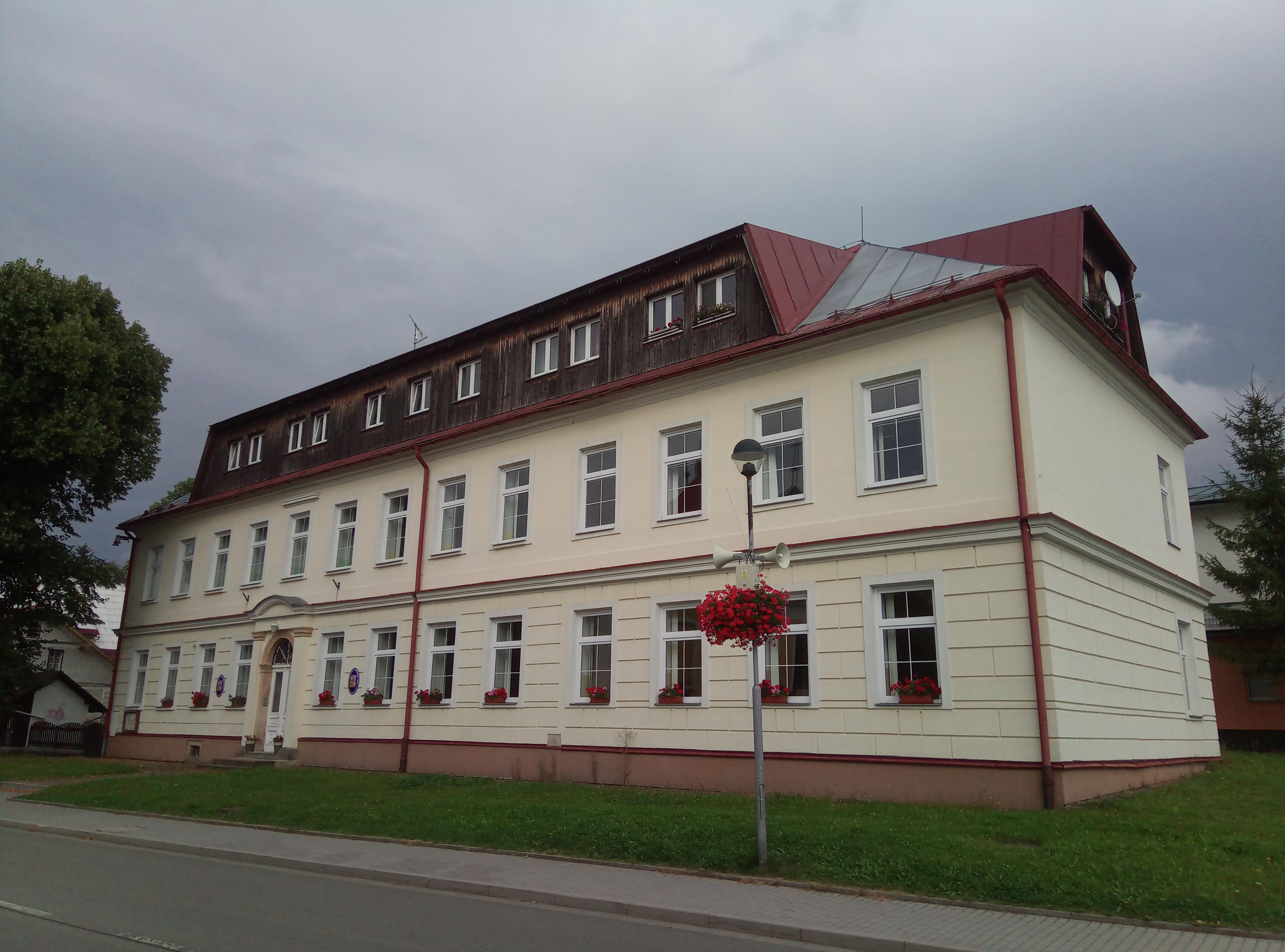 ZŠ a MŠ Deštné v Orlických horách foto 3