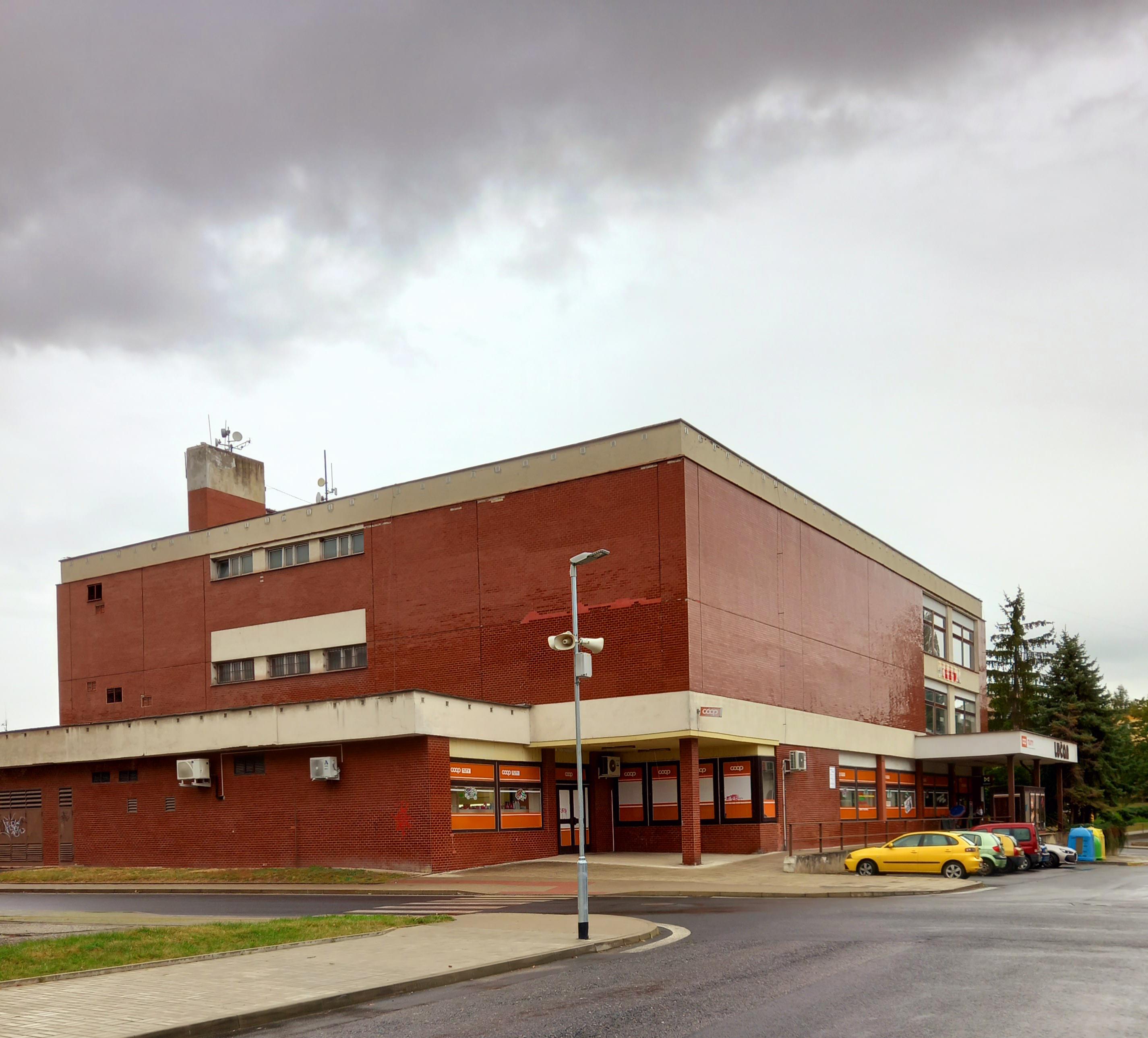 JEDNOTA, spotřební družstvo v Podbořanech - COOP foto 4