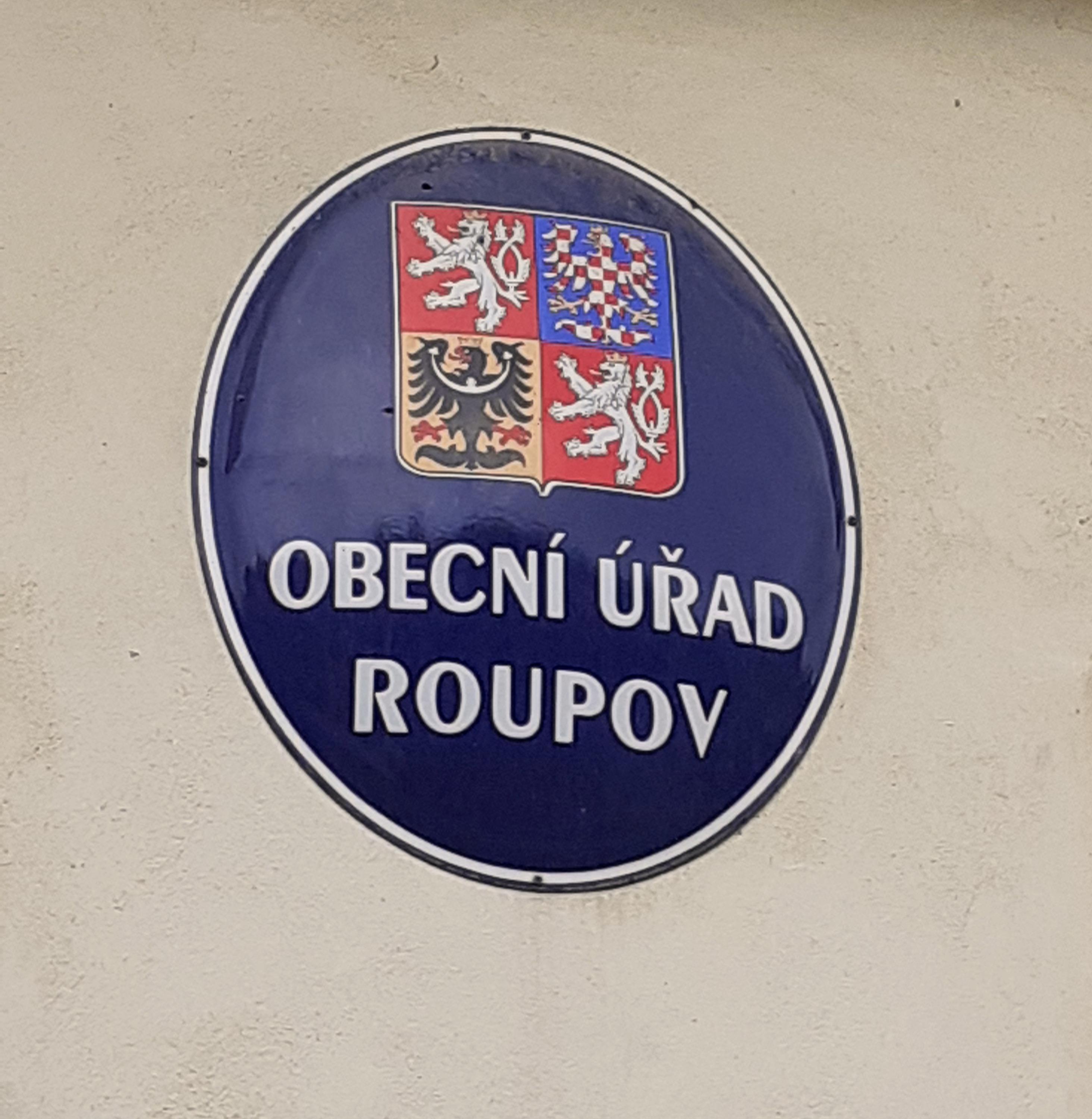 Roupov - obecní úřad foto 3