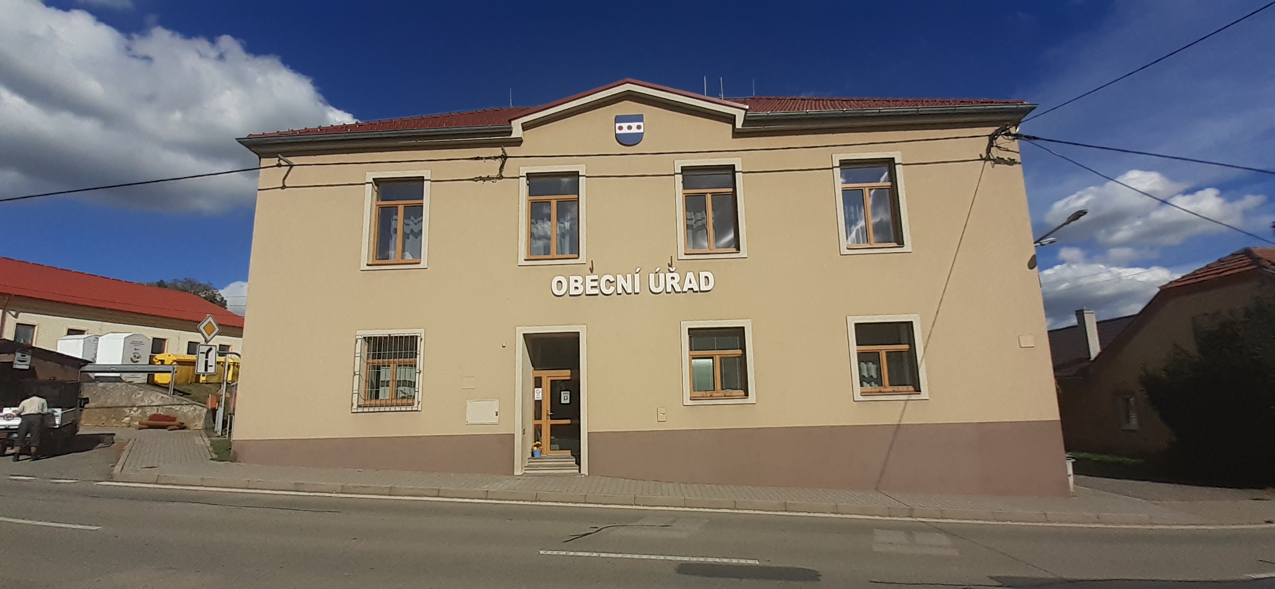 Sebranice - obecní úřad foto 5