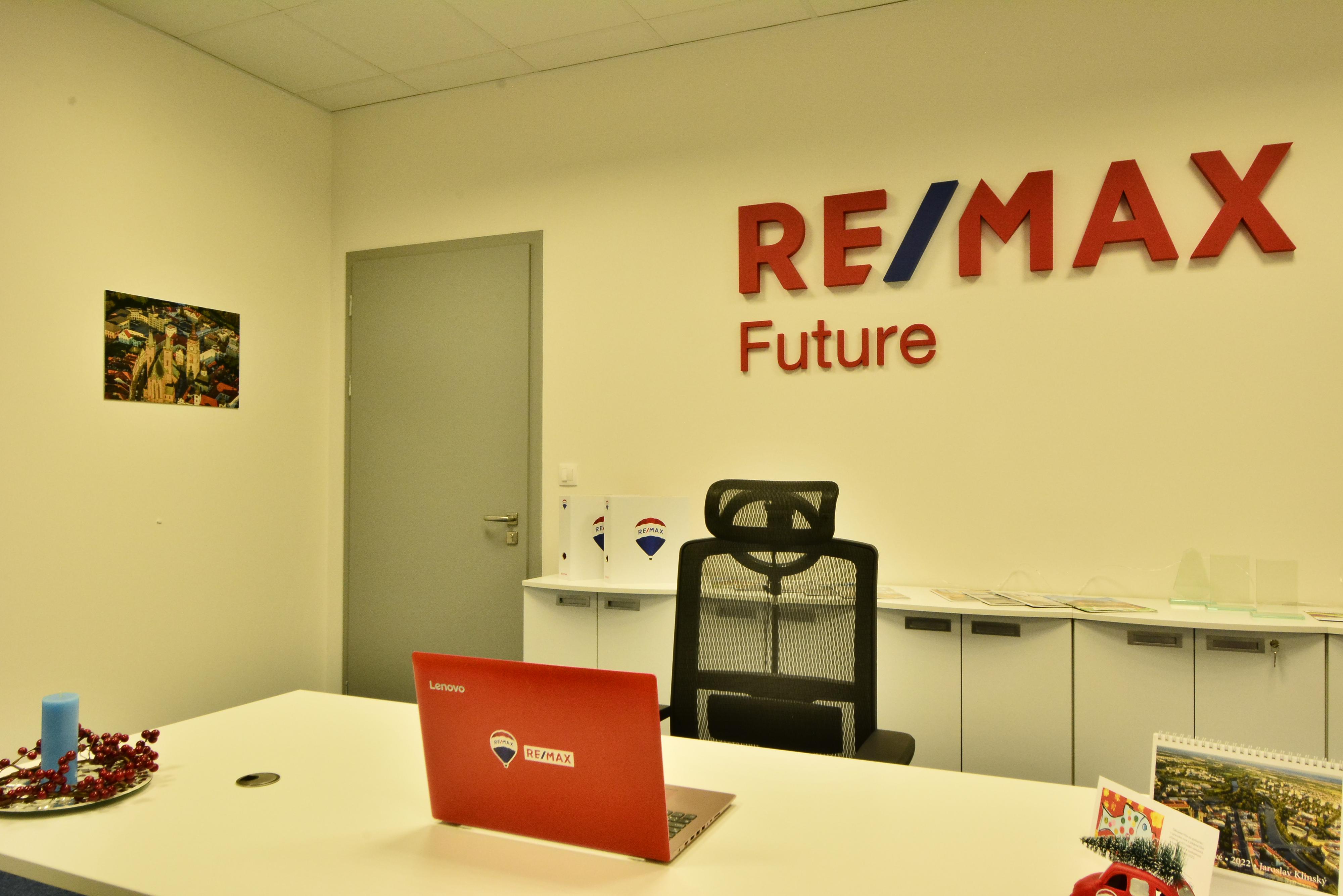 RE/MAX Future Hradec Králové foto 5