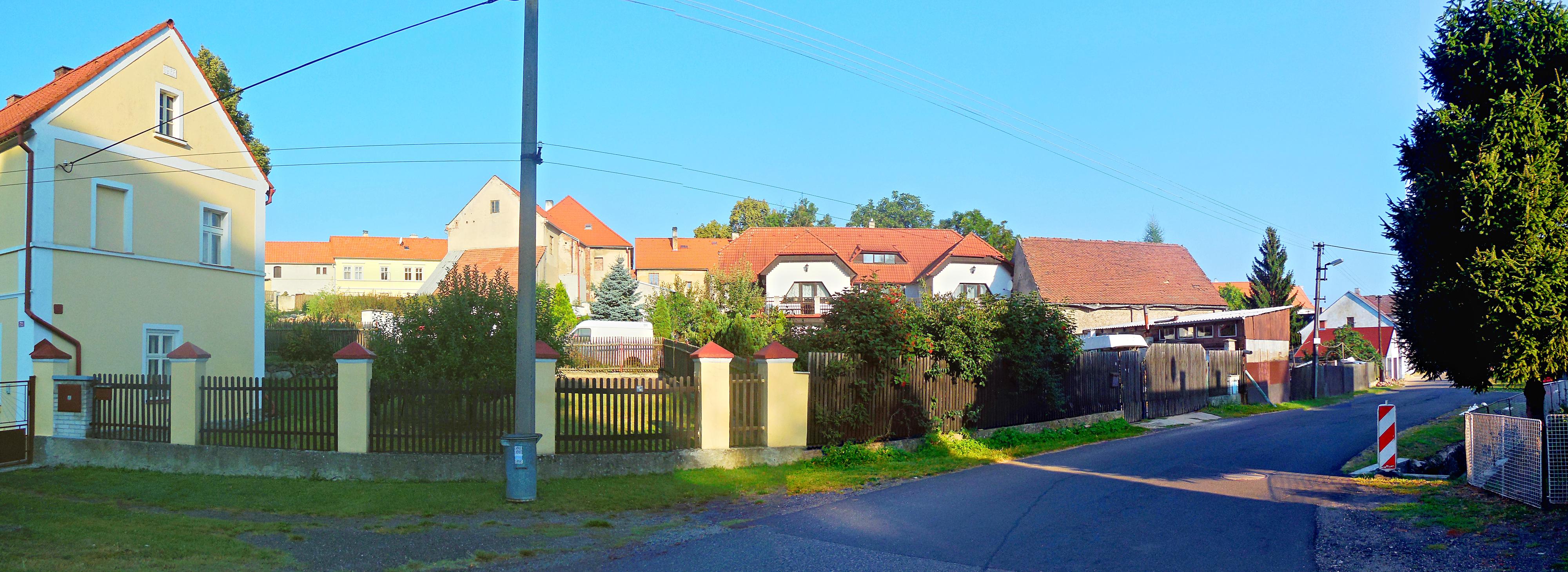 Nepomyšl - úřad městyse foto 5