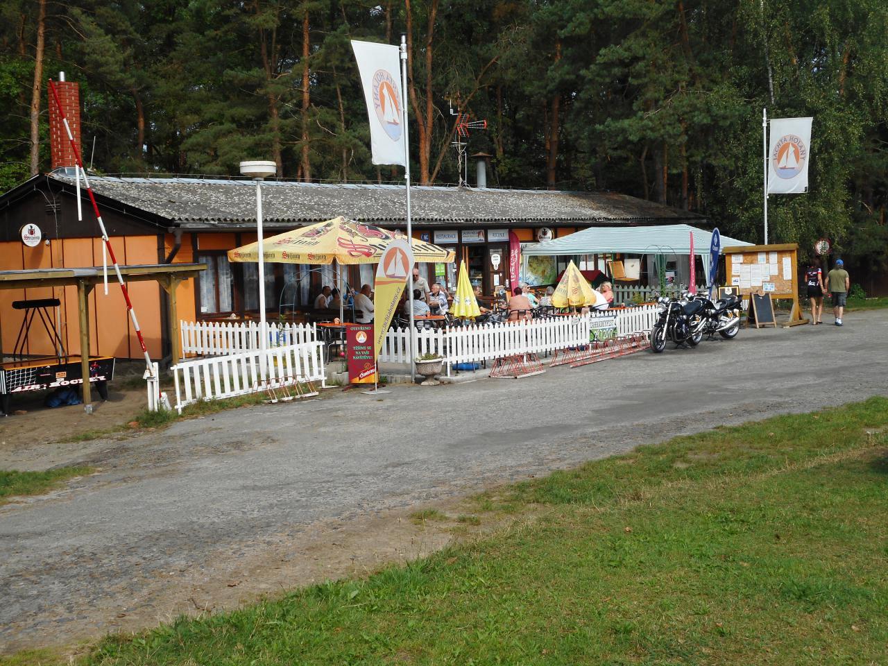 Restaurace Jachta Holany