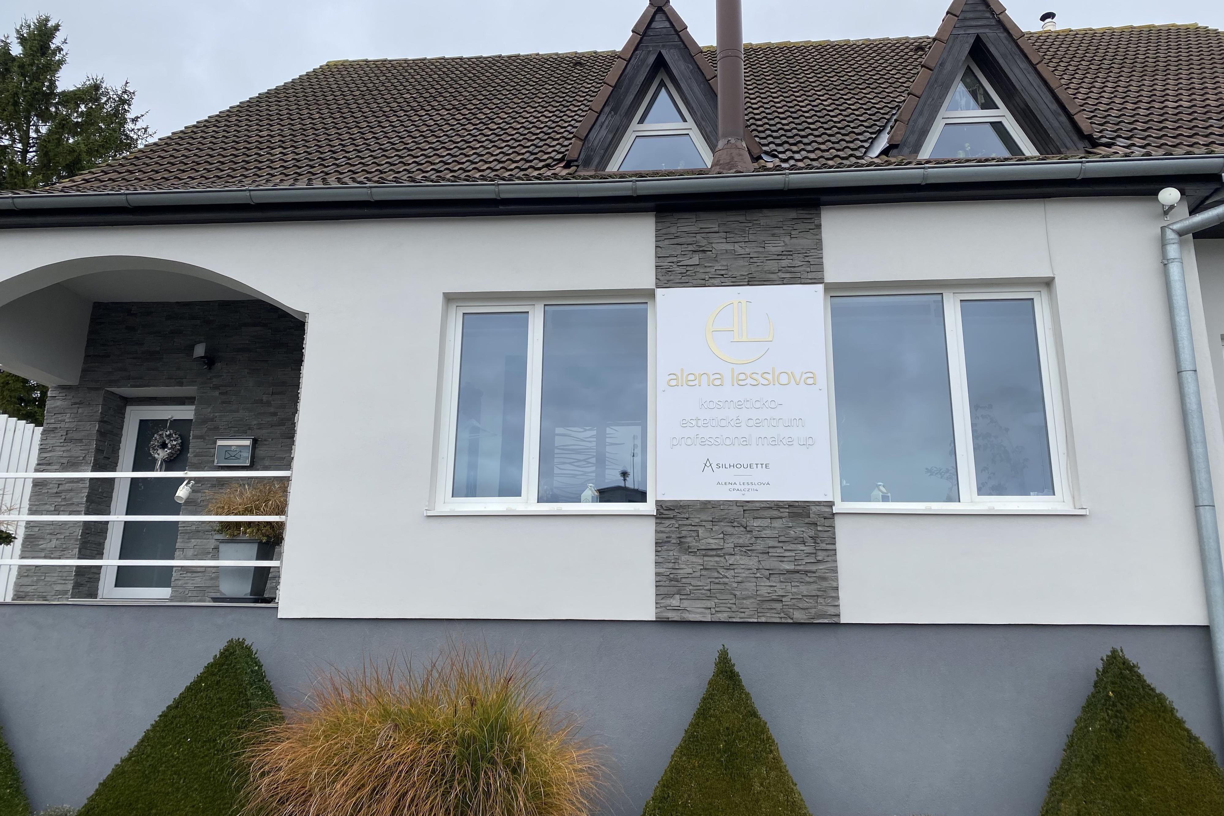 Kosmetický salon Scarlet