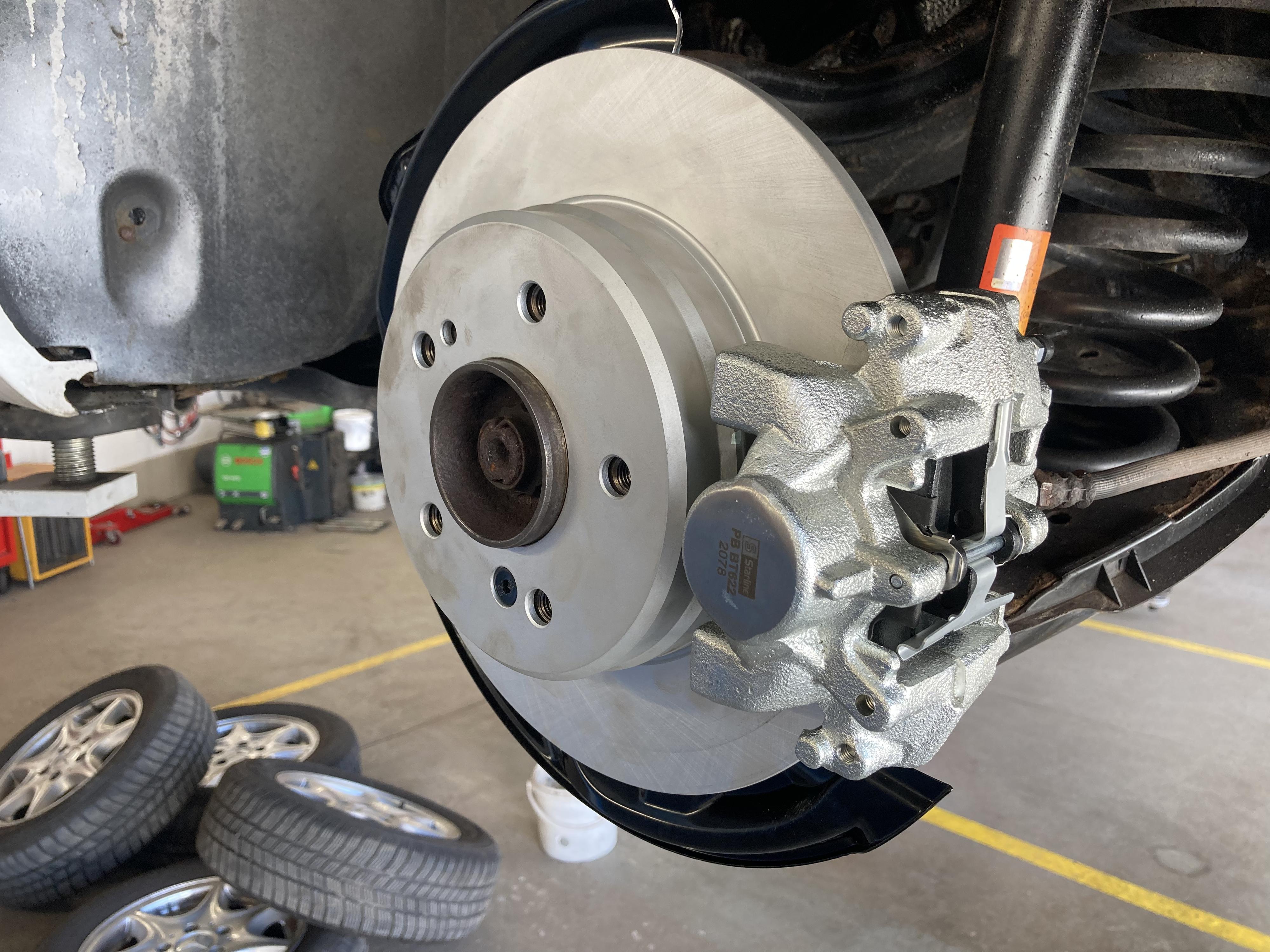 Auto Pneu Servis MK foto 4