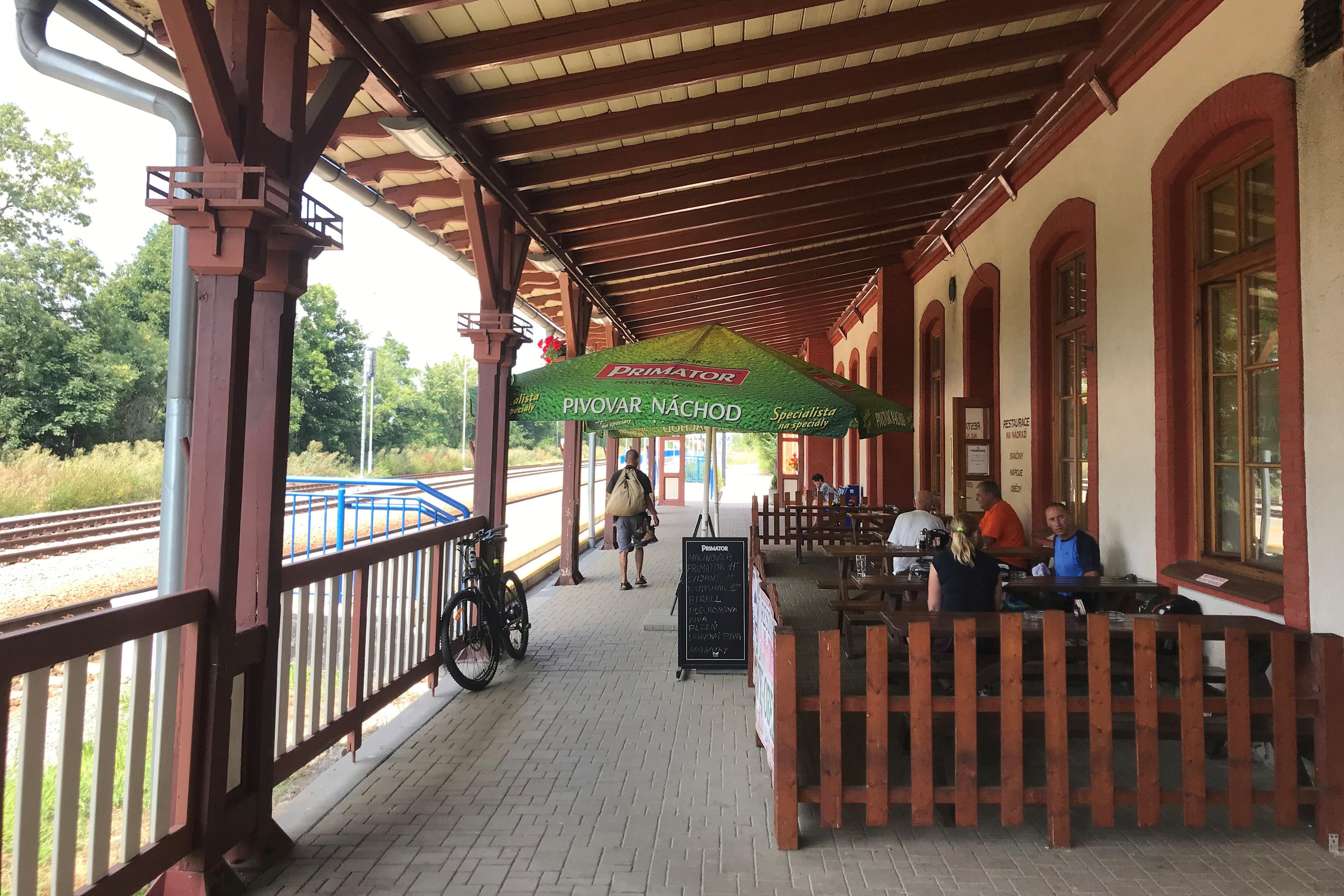 Nádražní restaurace U Paragána foto 5